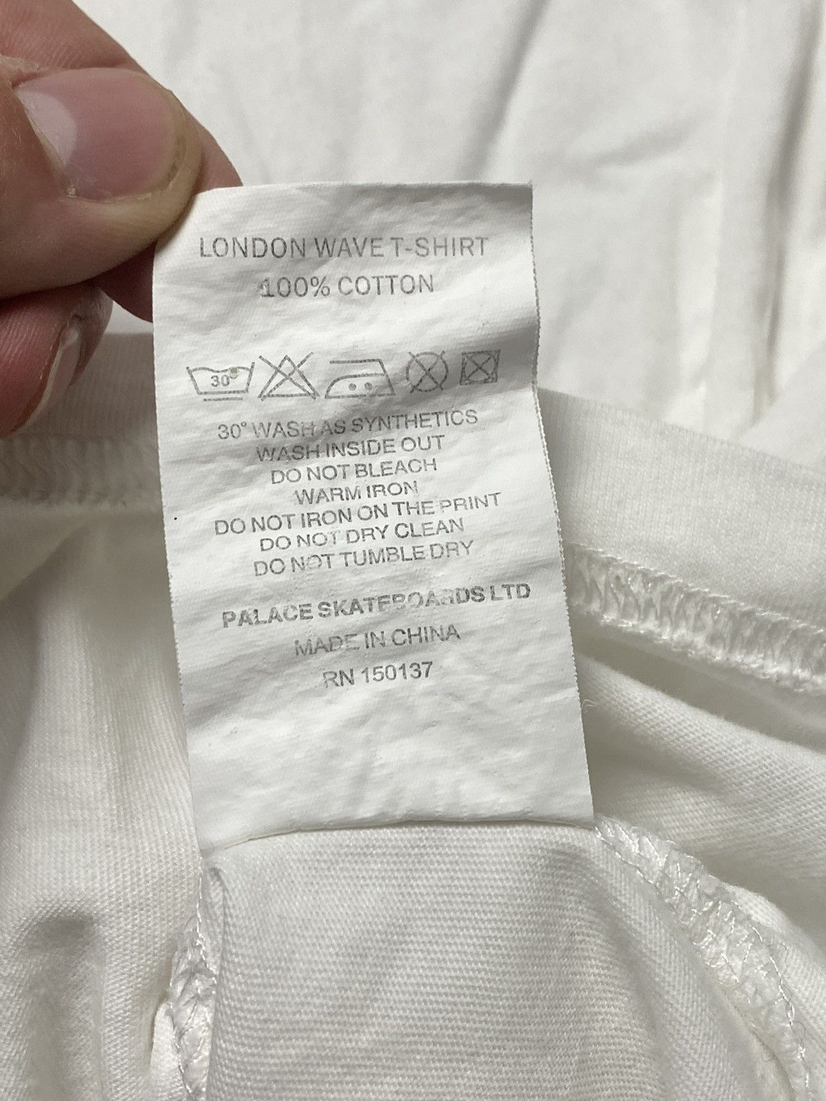 Palace Palace F/W 2019 London Wave White Cotton T-Shirt Mens Size L Size US L / EU 52-54 / 3 - 9 Thumbnail