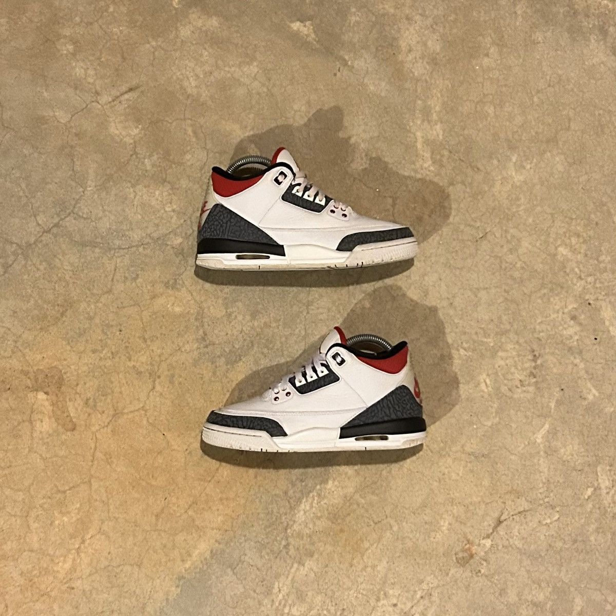 Jordan Brand Air Jordan 3 Retro SE Fire Red Denim 2020 US 6 Size US 6 / EU 39 - 1 Thumbnail