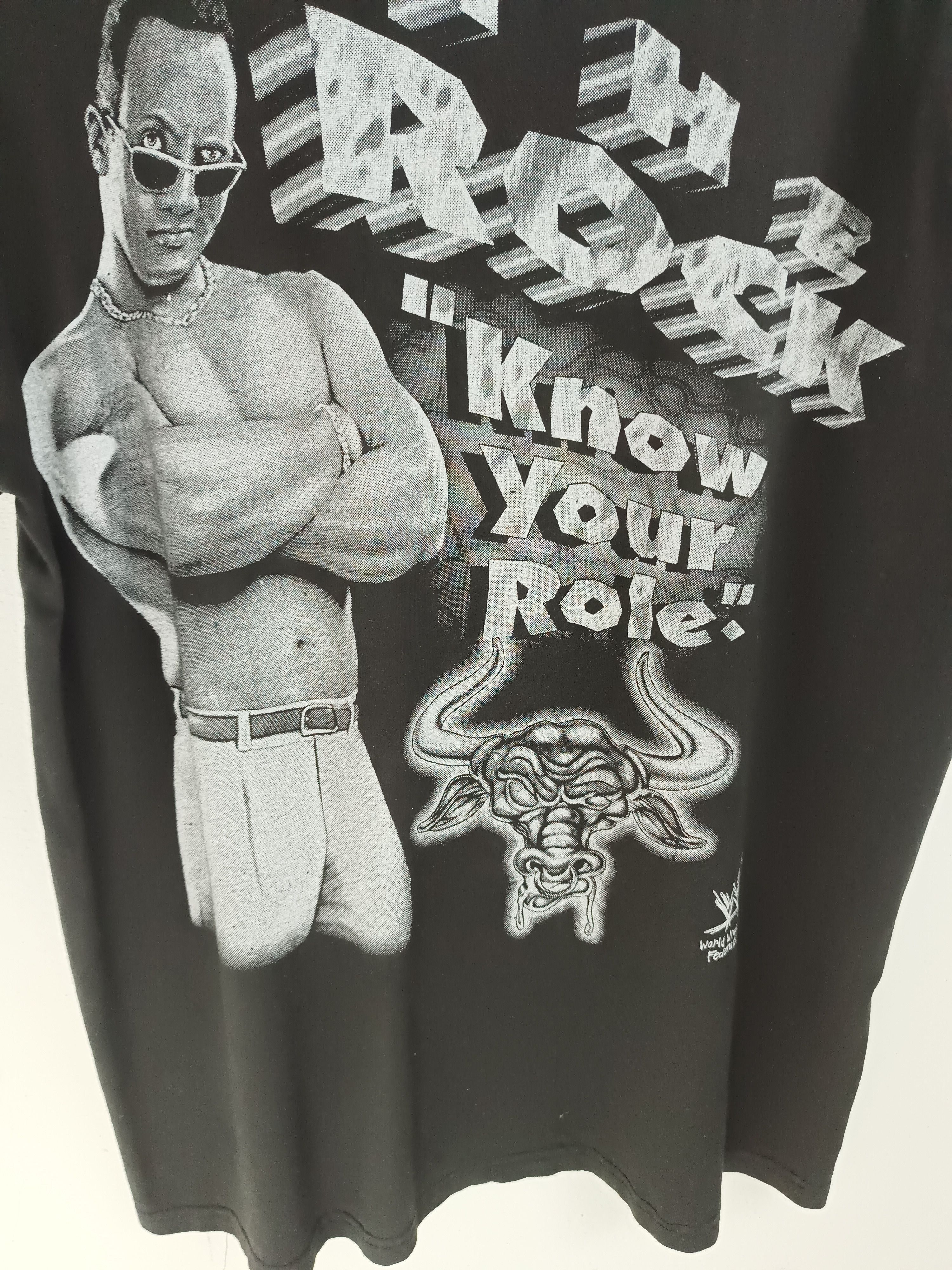 Vintage VINTAGE THE ROCK KNOW YOUR ROLE WWE WWF BOOTLEG TEE Size US S / EU 44-46 / 1 - 12 Thumbnail