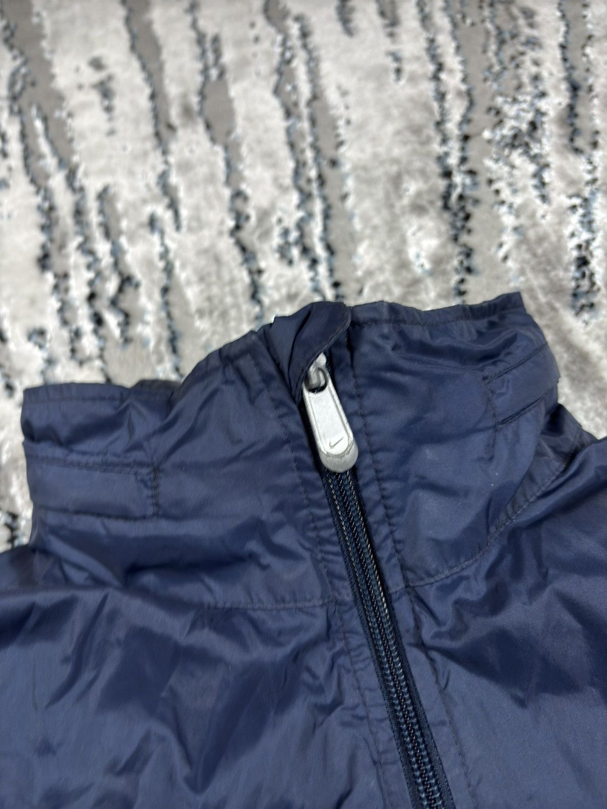 Nike Vintage 00s Nike Small Logo Drill Nylon Track Jacket size L Size US L / EU 52-54 / 3 - 4 Thumbnail