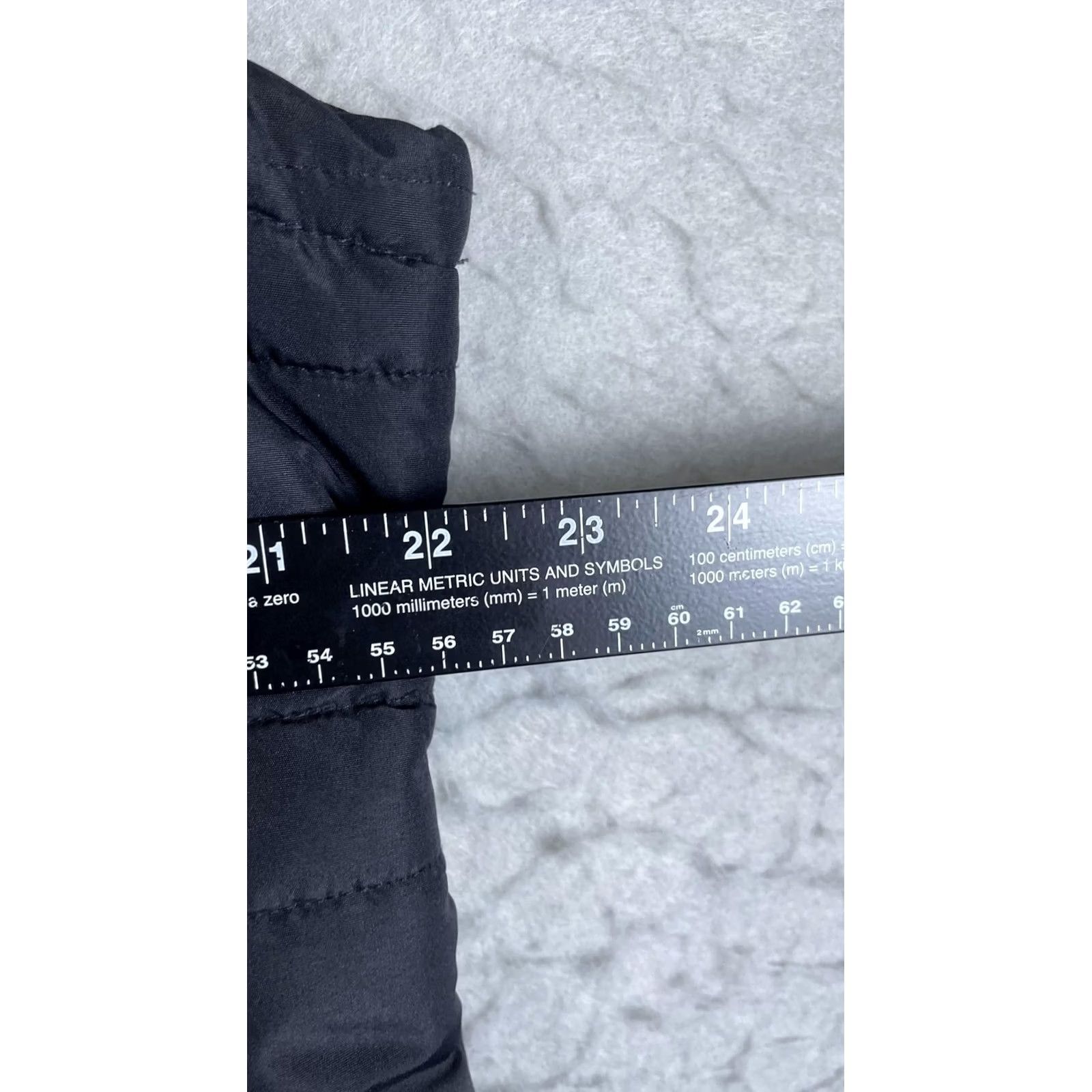 Vintage Magellan Outdoors Vest Womens XL Black Quilted Full Zip Puffer Outdoor Size XL / US 12-14 / IT 48-50 - 4 Thumbnail