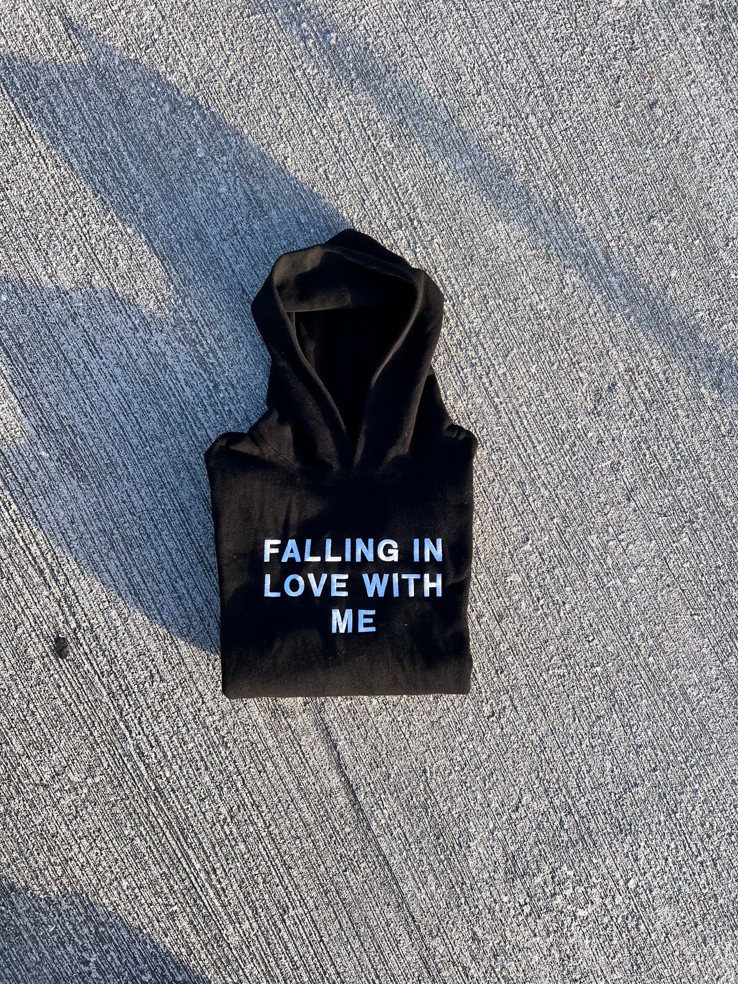Prolific Falling in love with me hoodie embroidered Size US XL / EU 56 / 4 - 1 Thumbnail