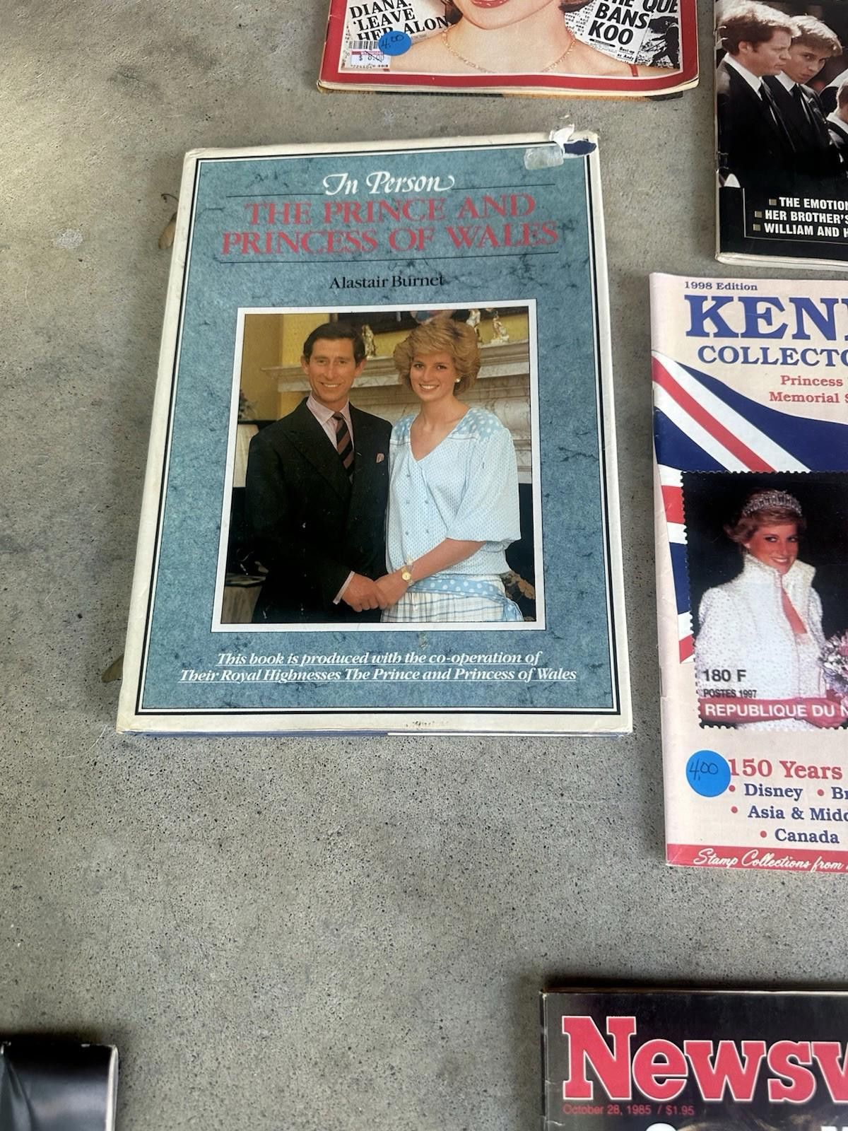 Designer Collectors Lot Of Princess Diana Memorabilia Magazines Book Size ONE SIZE - 2 Thumbnail