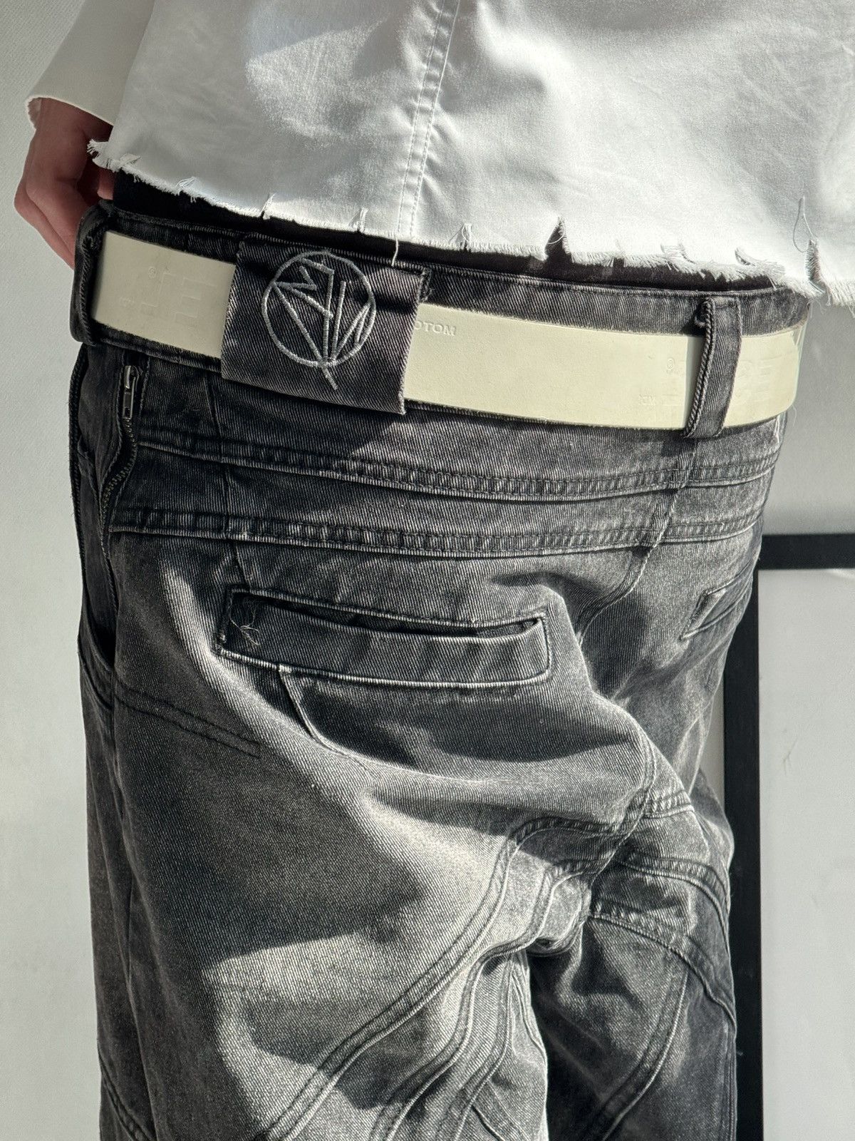 Diesel Archive Diesel Industry Metal Logo Belt White Leather Y2K Size ONE SIZE - 7 Thumbnail