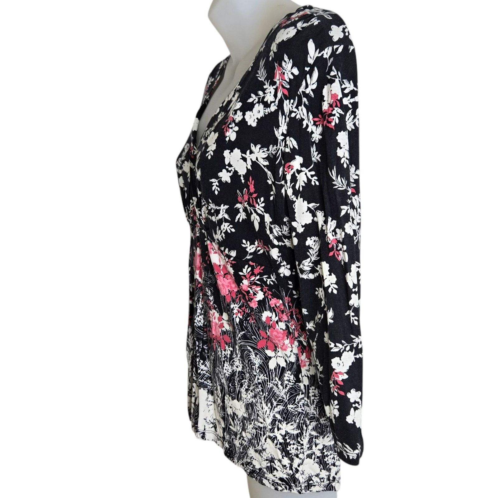 Ann Taylor Ann Taylor Floral Top Medium Surplice Neckline 3/4 Sleeves Size M / US 6-8 / IT 42-44 - 5 Thumbnail