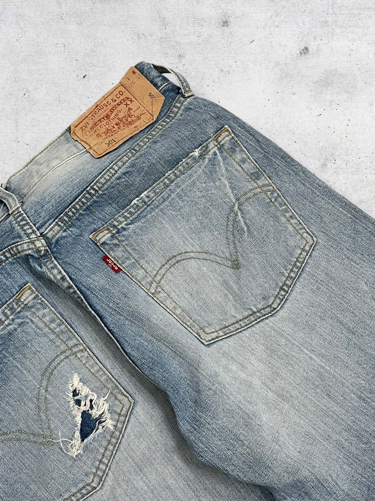 Levi's Vintage Clothing VINTAGE 501 LEVIS USA DESIGNER 90S CLASSIC RIPPED OG DENIM Size US 30 / EU 46 - 18 Thumbnail