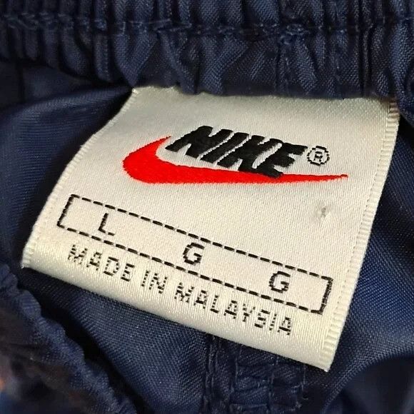 Nike Vintage 90s Nike Wind Pants Joggers Trainers Navy Blue Size US 32 / EU 48 - 7 Thumbnail