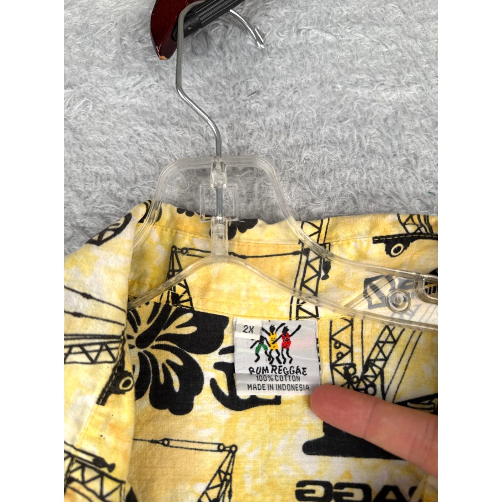 Vintage Rum Reggae Shirt Men 2XL Yellow Floral Hawaiian Short Sleeve Button-Up Cotton 100% Adult Mens Size US XXL / EU 58 / 5 - 7 Thumbnail