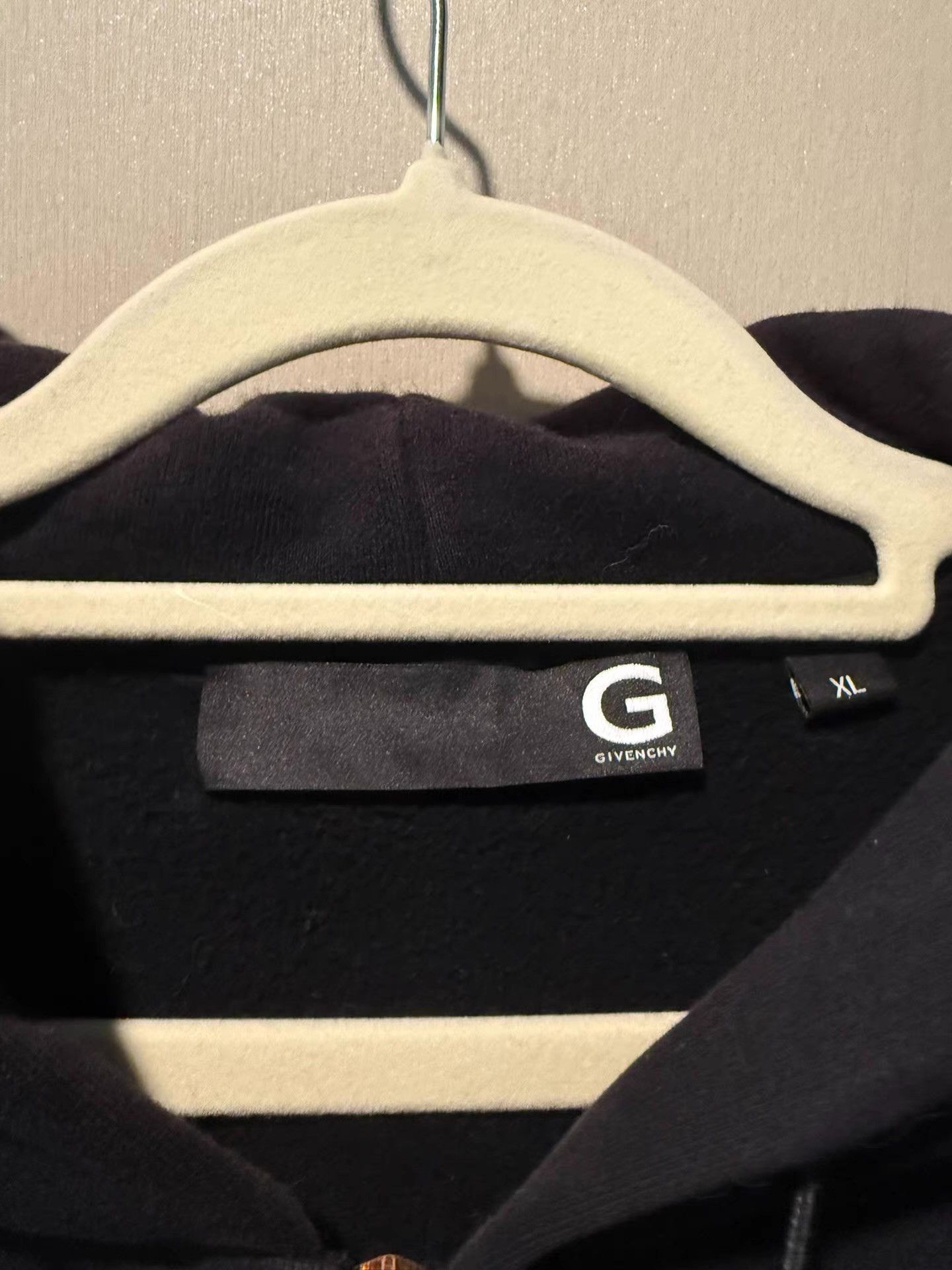 Givenchy GIVENCHY black zip-up hoodie Ｑ20 Size US XL / EU 56 / 4 - 6 Thumbnail