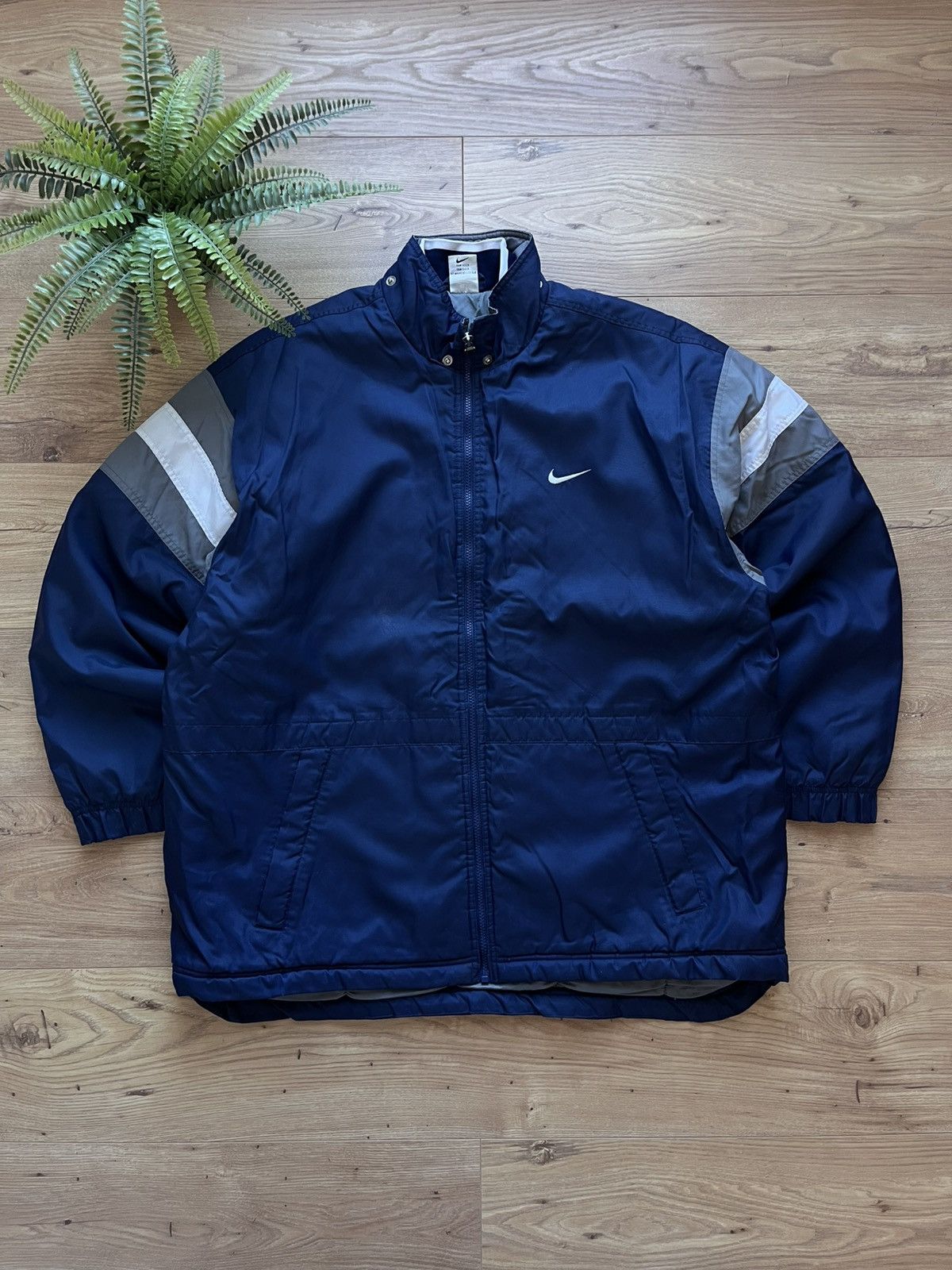 Nike 90’s NIKE BIG SPELLOUT LOGO LIGHT PUFFER JACKET RETRO SWOOSH Size US XL / EU 56 / 4 - 2 Thumbnail