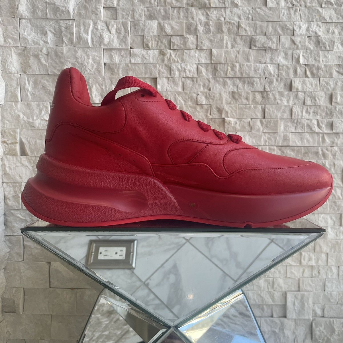 Alexander McQueen Alexander McQueen Oversized Runner Sneaker Size 45 Size US 12 / EU 45 - 5 Thumbnail