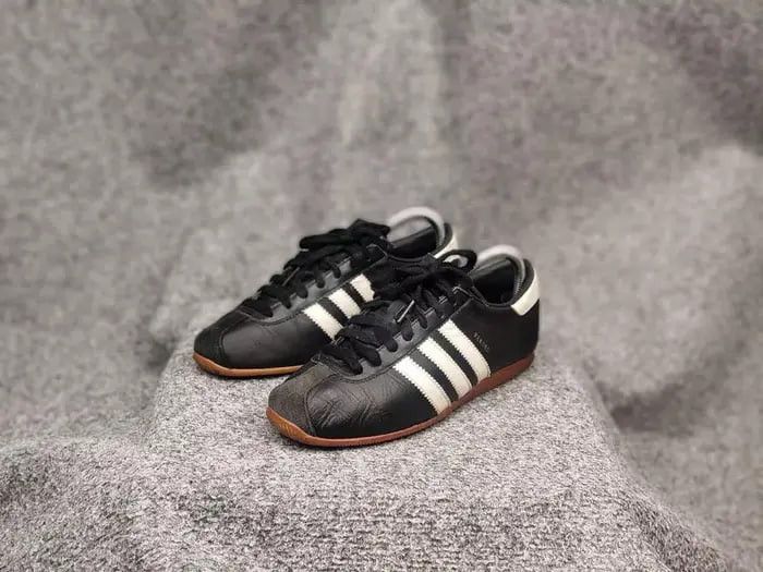 Adidas Vintage Adidas Originals Rekord Black Leather Sneaker Y2K Size US 6 / EU 39 - 4 Thumbnail
