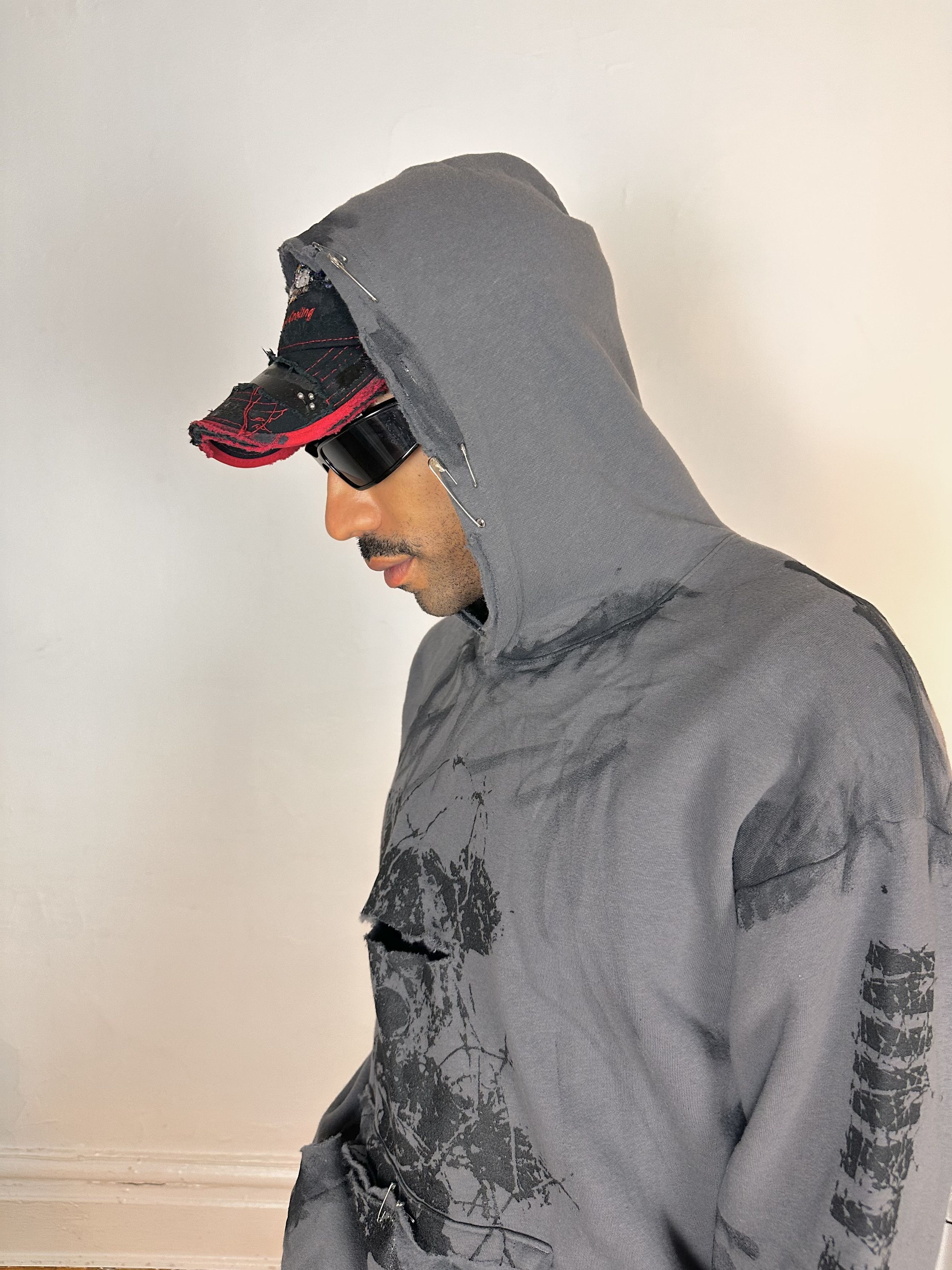 Vintage ASTROBOI* Psycho Teddy Barbed Wire Grey Grunge Hoodie - XL Size US XL / EU 56 / 4 - 8 Thumbnail