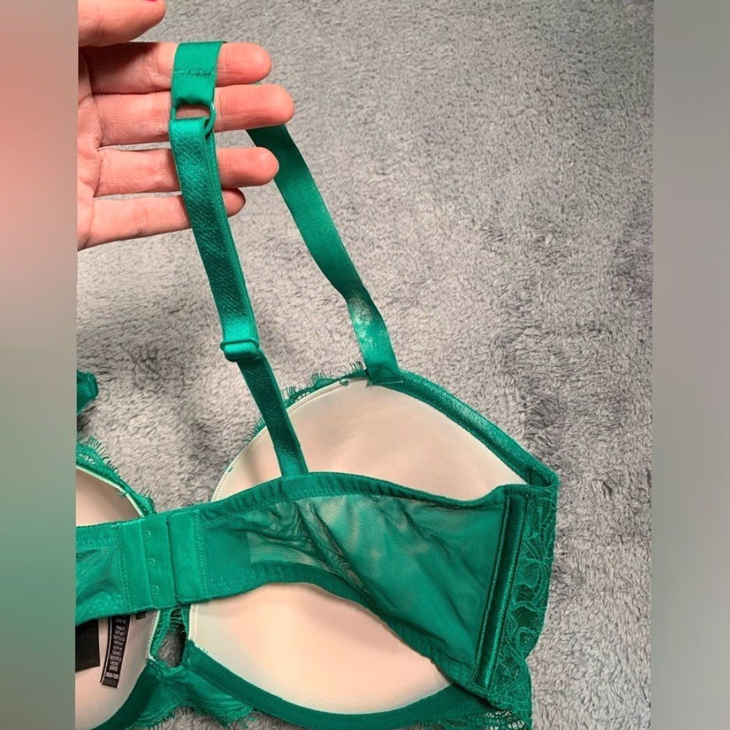 Victoria's Secret Victoria's Secret Green Plus Size Push Up Bra 38DD User: Victoria's Secret Green Push Up Bra 38DD Size ONE SIZE - 6 Thumbnail
