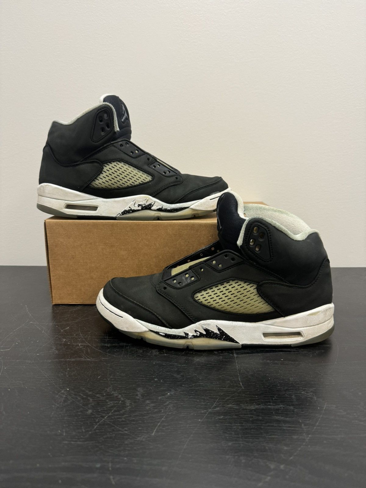 Jordan Brand Jordan 5 retro moonlight Size US 10 / EU 43 - 1 Thumbnail