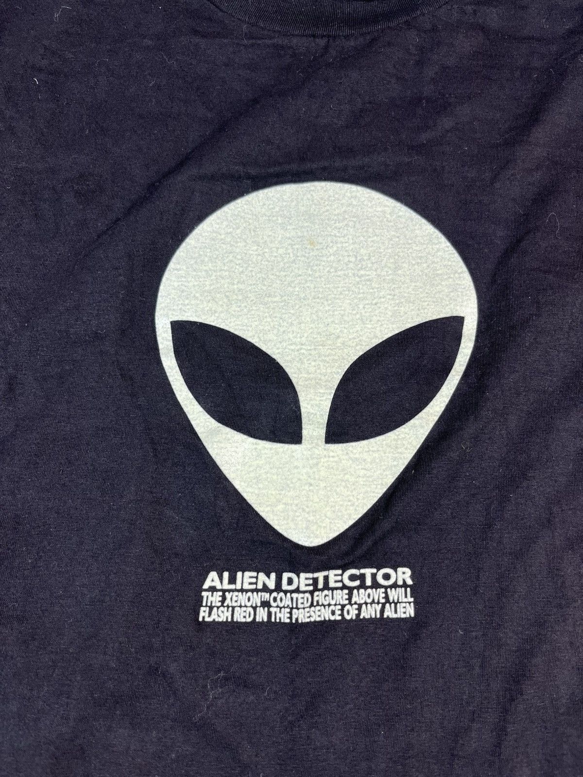 Band Tees Rare👽🦠Vintage 90s Alien Detector Reflective T Shirt Size US XL / EU 56 / 4 - 4 Thumbnail