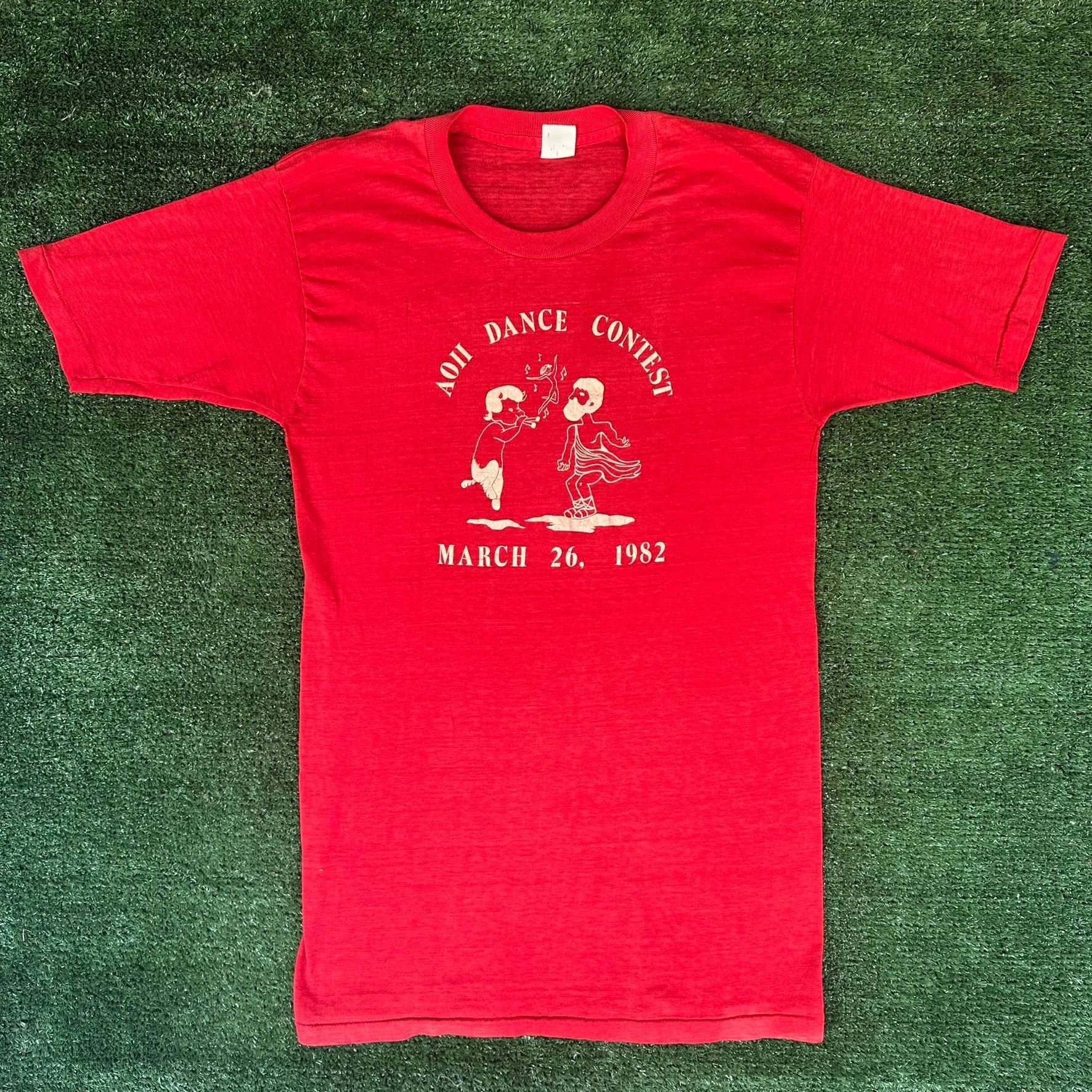 Vintage Vintage 80s AOII Sorority Dance Contest T-Shirt Red S/M Sing Size US M / EU 48-50 / 2 - 1 Thumbnail