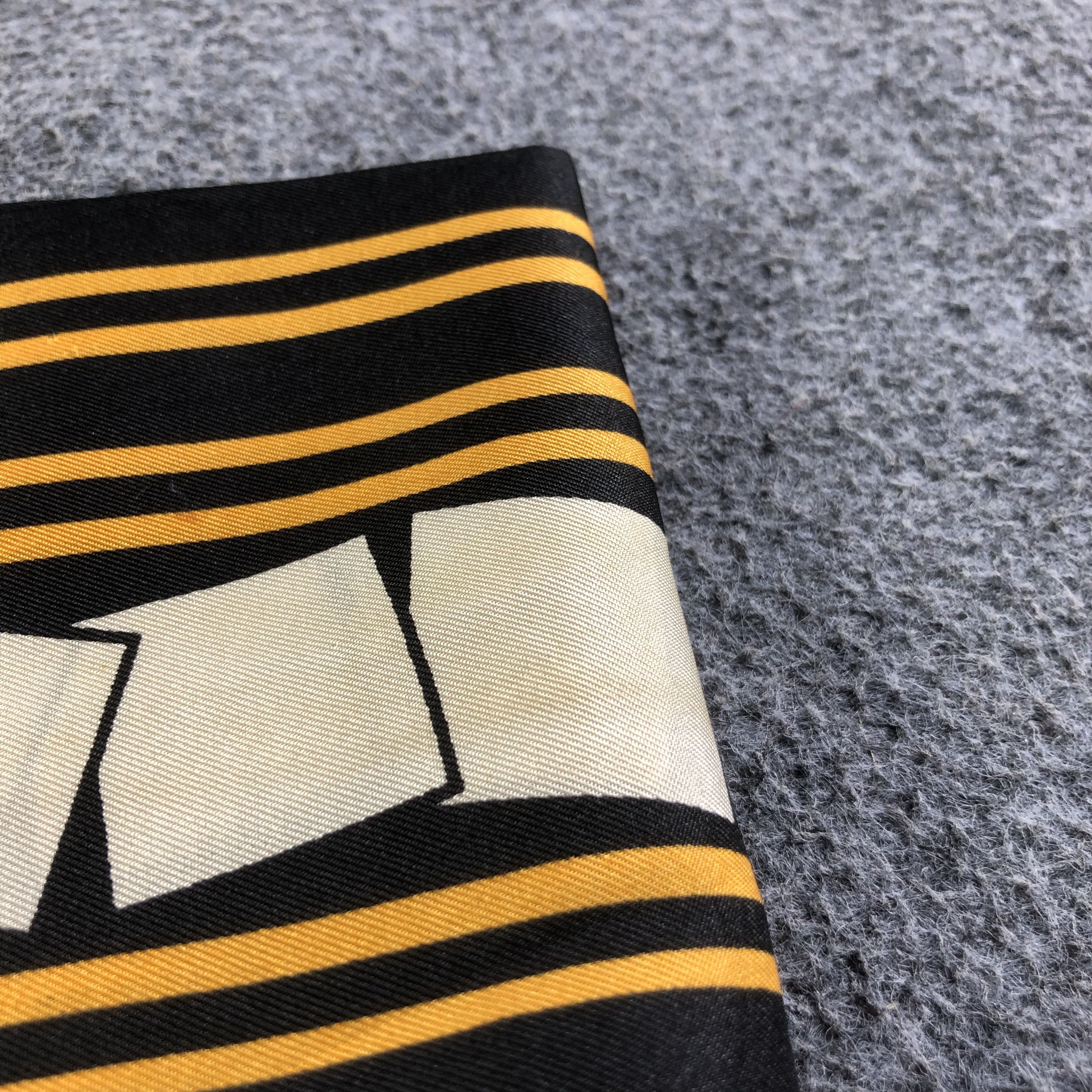 Pierre Cardin Vintage Pierre Cardin Abstract Silk Stole Silk Scarf M934 Size ONE SIZE - 9 Thumbnail
