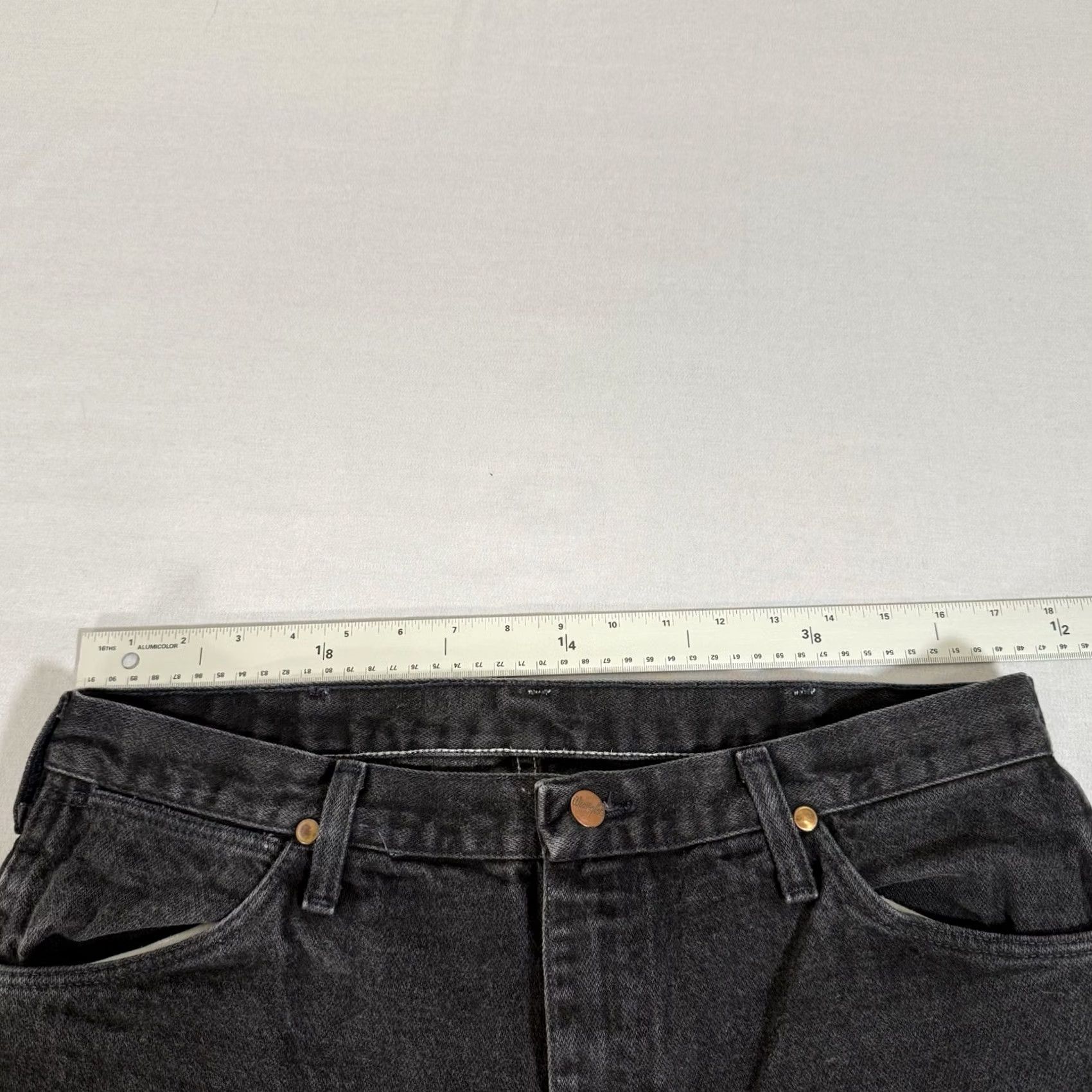 Wrangler VINTAGE Wrangler Jeans Mens 34x34 Black 13MWZ Straight Fit Denim Pants USA 90s Cowboy Charcoal Wash Size US 34 / EU 50 - 7 Thumbnail