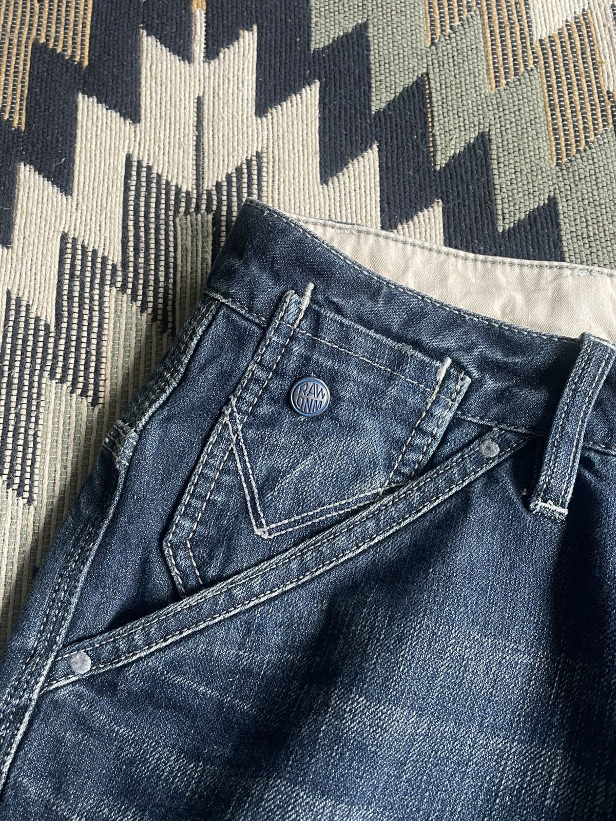 G-Star × Vintage Vintage Y2K G-Star Raw Big Logo Denim Shorts Size US 32 / EU 48 - 9 Thumbnail
