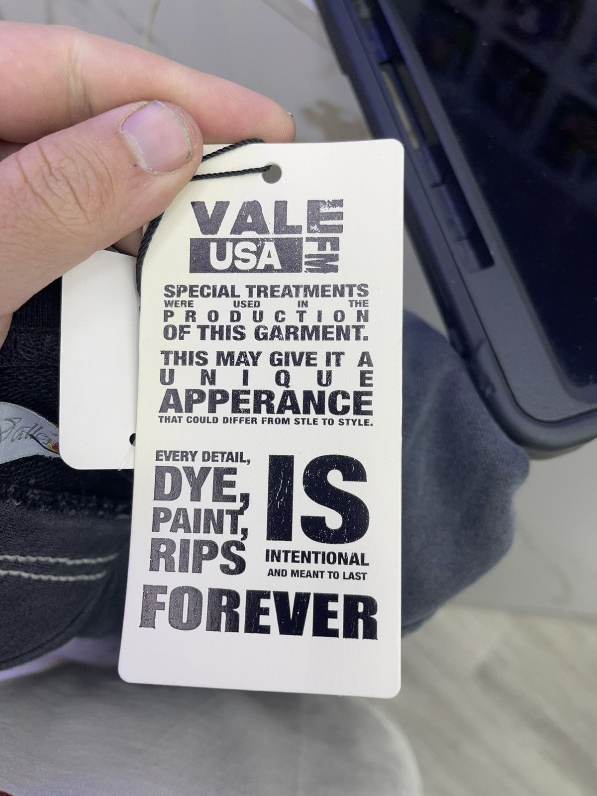 Vale Vale lives hoodie (black) Size US S / EU 44-46 / 1 - 4 Thumbnail