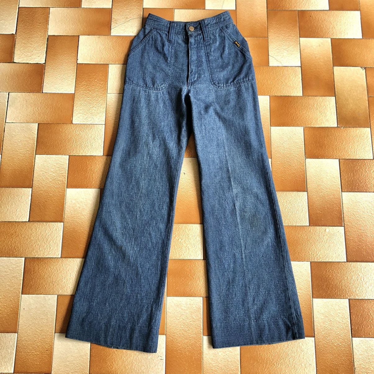 Wrangler Vintage 70s Wrangler “Gals” Wide Leg Jeans Size 22" - 1 Thumbnail