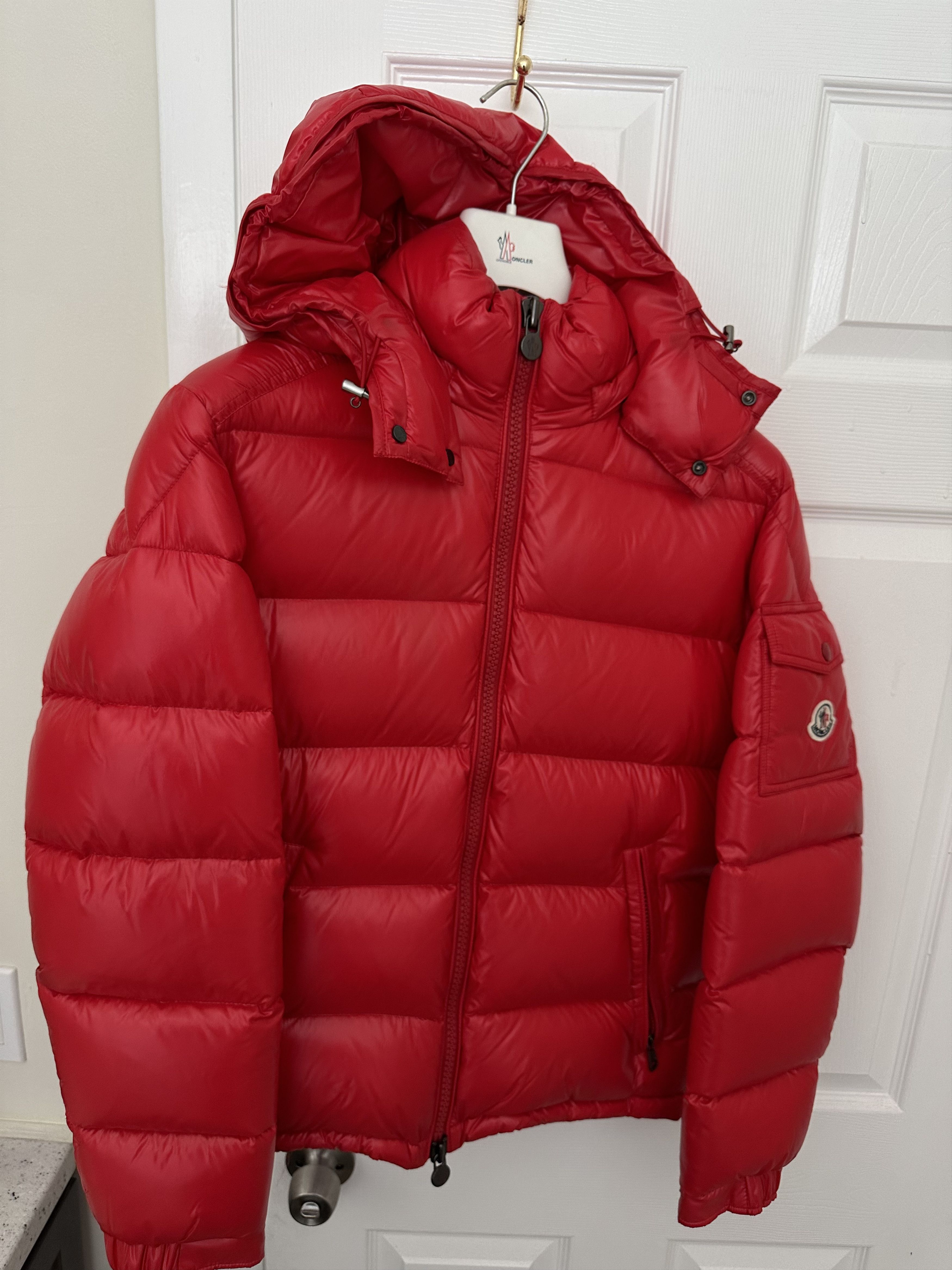 Pre cheap owned moncler