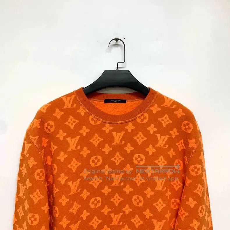 Louis Vuitton Louis Vuitton Orange Printed Sweatshirt in Size L. Size US L / EU 52-54 / 3 - 5 Thumbnail