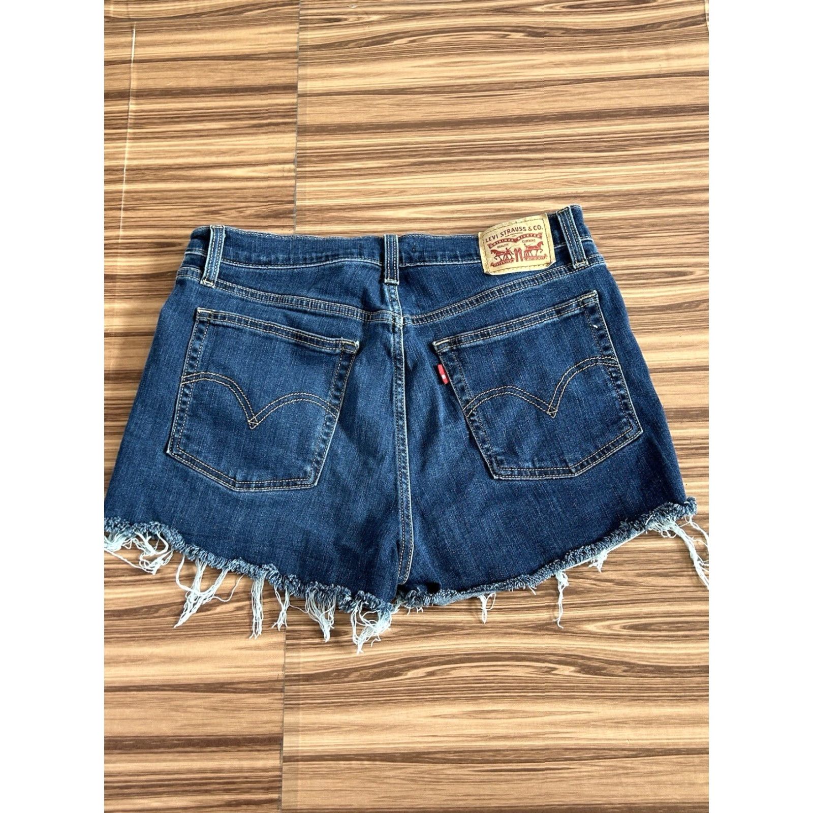 Levi's Levi's Women's High Rise Denim Jean Shorts Regular Fit Size 30 Blue Size 30" / US 8 / IT 44 - 2 Thumbnail
