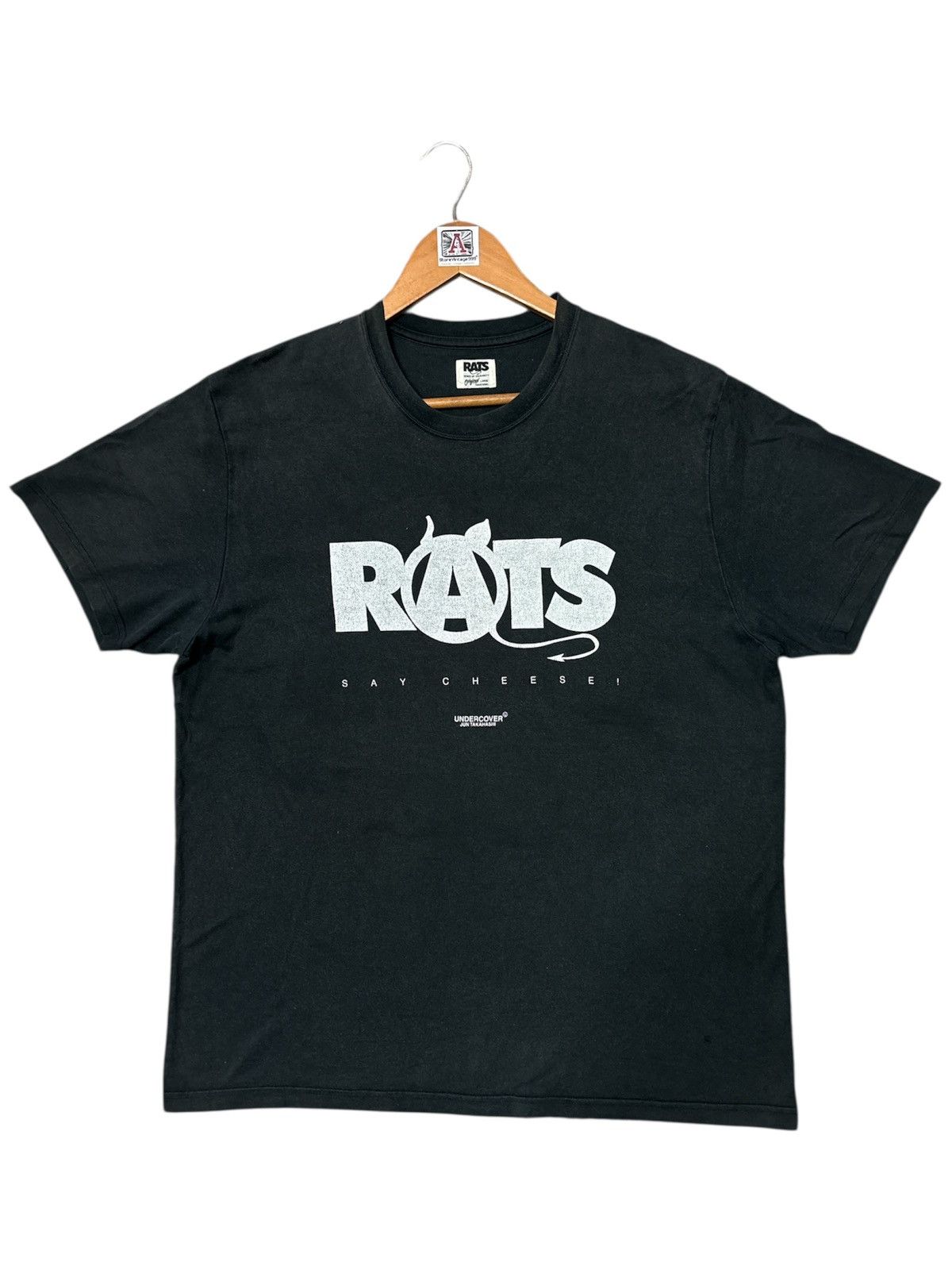 Takahiromiyashita The Soloist. × Undercover 💸BINDING OFFER💸UNDERCOVER X RATS “SAY CHEESE!” TSHIRT TEE🔥 Size US L / EU 52-54 / 3 - 1 Thumbnail