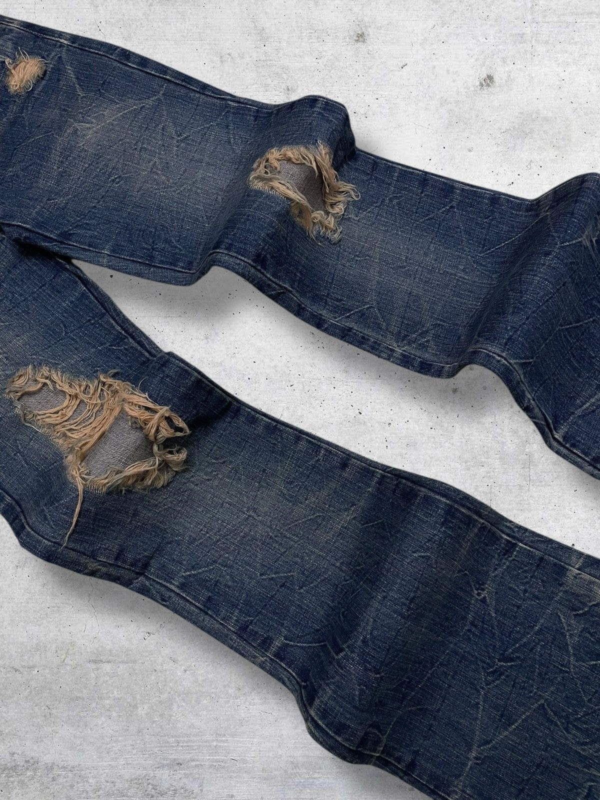 Japanese Brand VINTAGE NYLAUS JAPAN DESIGNER 90S FLARED MUDWASH GOLD DENIM Size US 26 / EU 42 - 6 Thumbnail