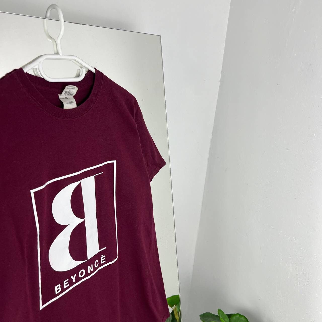 Band Tees Vintage Y2k Tee RNB Beyoncé Big Logo Size US M / EU 48-50 / 2 - 2 Thumbnail