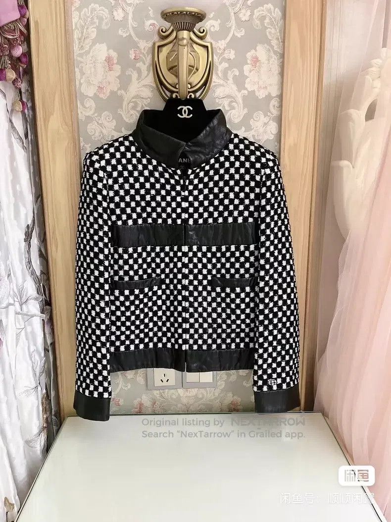 Chanel Chanel Coat Size XXS / US 00 / IT 34 - 1 Thumbnail