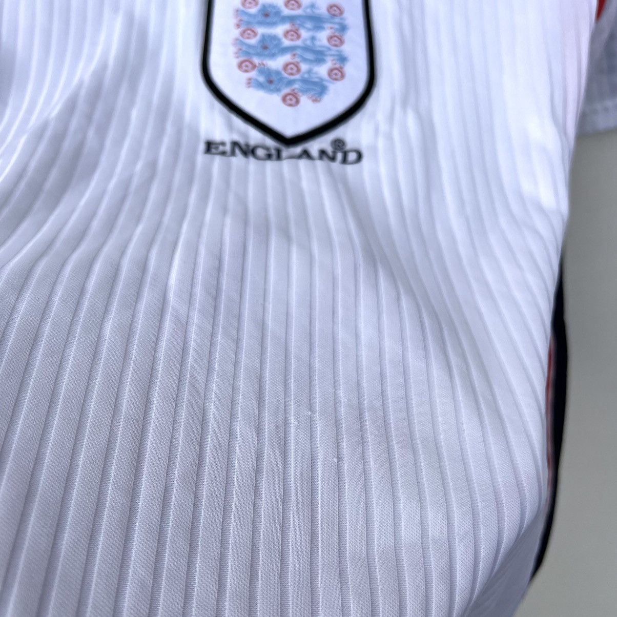 Umbro ENGLAND 1997 1998 HOME FOOTBALL SHIRT SOCCER JERSEY UMBRO Size US L / EU 52-54 / 3 - 8 Thumbnail