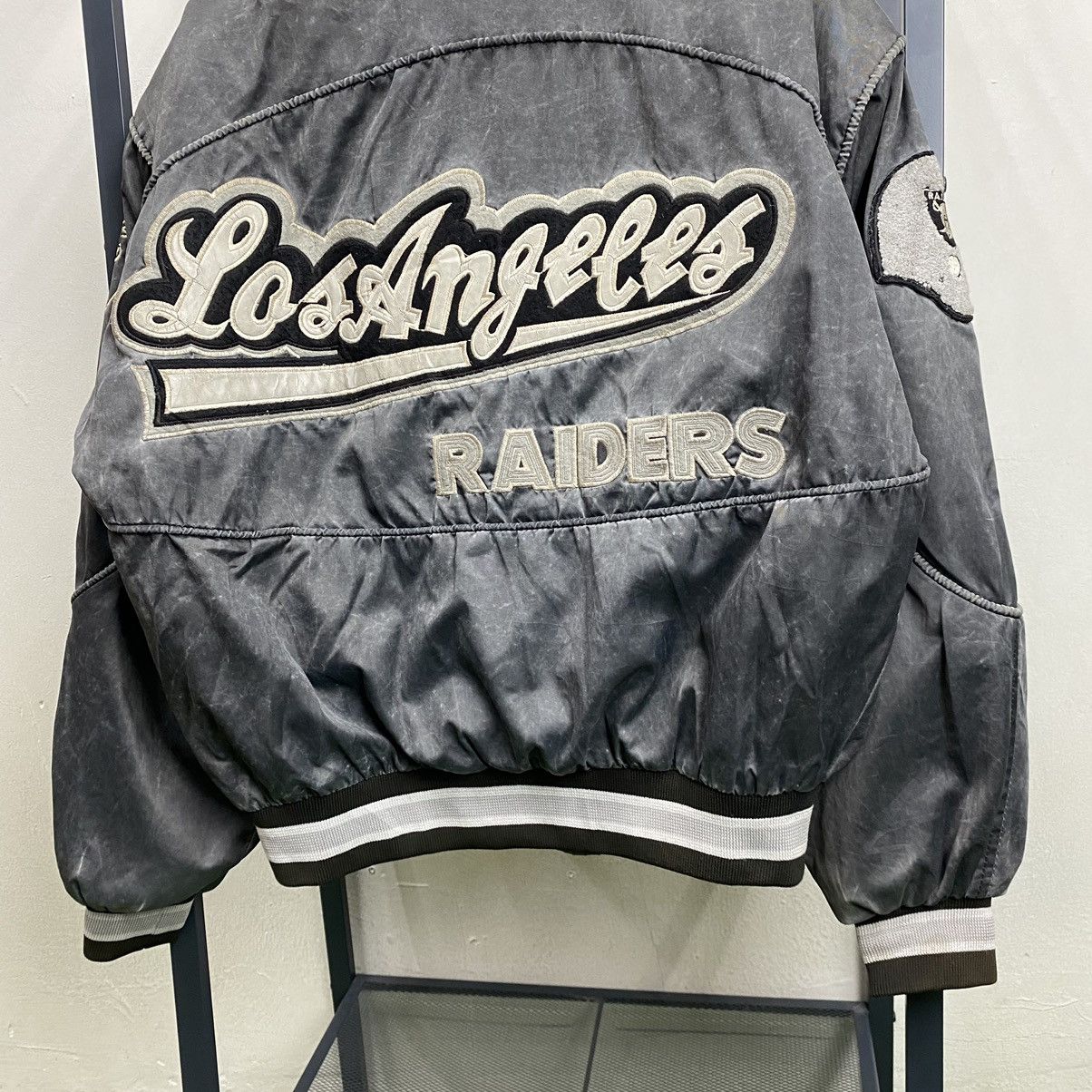 NFL × Vintage Vintage 90’s Raiders Los Angeles NFL Campri Team Line Bomber Size US M / EU 48-50 / 2 - 5 Thumbnail