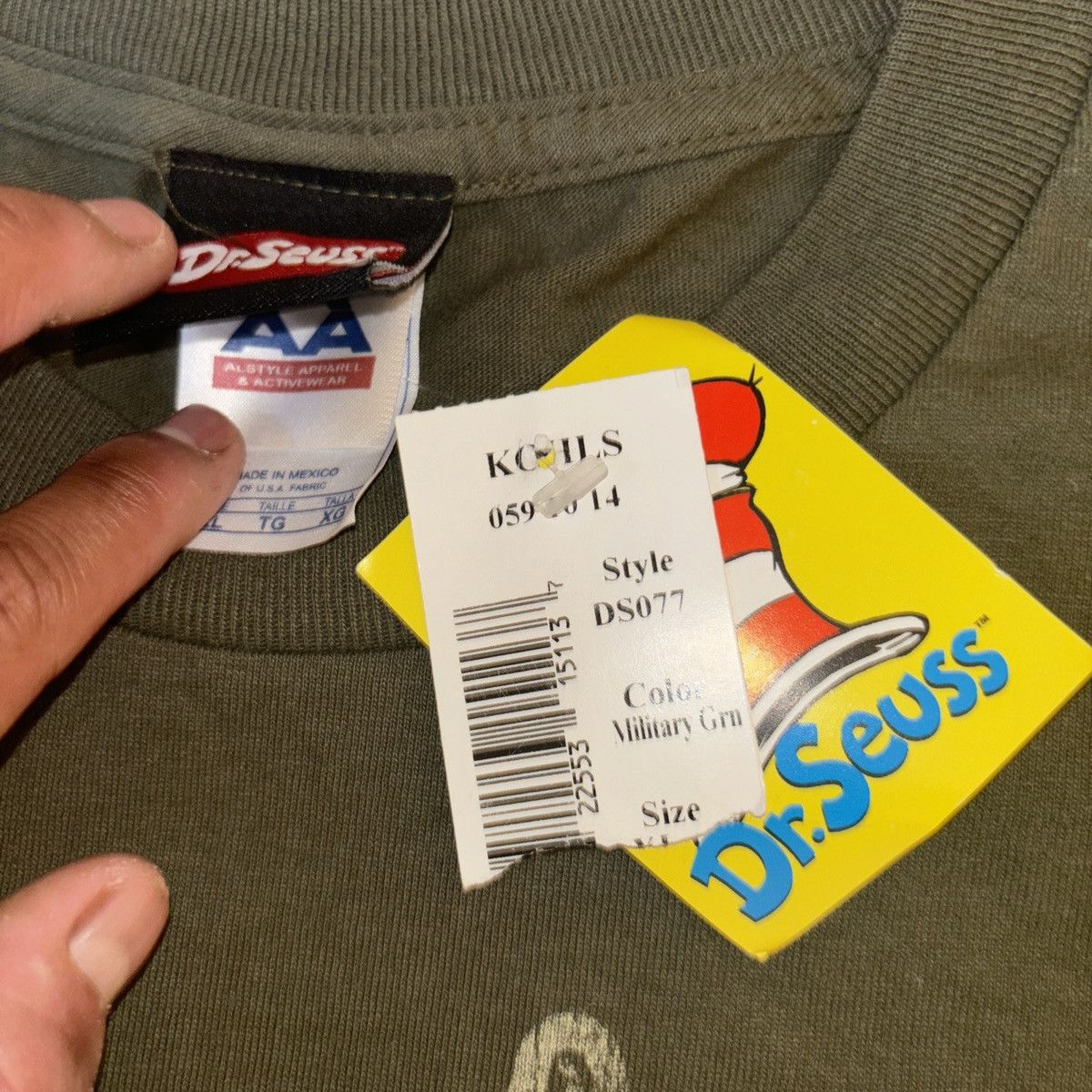 Vintage 2001 Vintage Dr. Seuss Green Eggs & Ham T-Shirt SZ XL NWT Size US XL / EU 56 / 4 - 4 Thumbnail