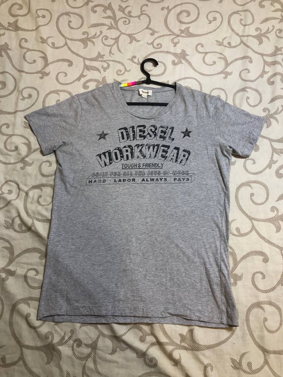 Diesel Diesel Vintage 90s Center Logo faded t-shirt Size US XL / EU 56 / 4 - 1 Thumbnail