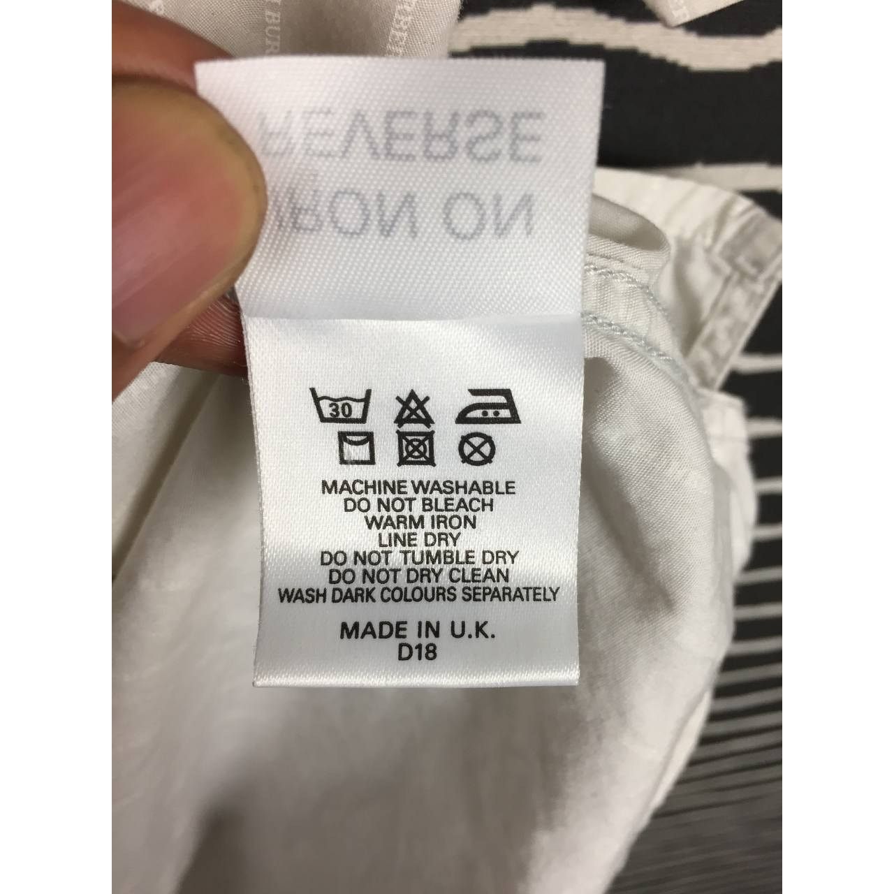 Burberry × Vintage Burberry London Short Sleeve Button Up Shirt Size M Size US M / EU 48-50 / 2 - 16 Thumbnail