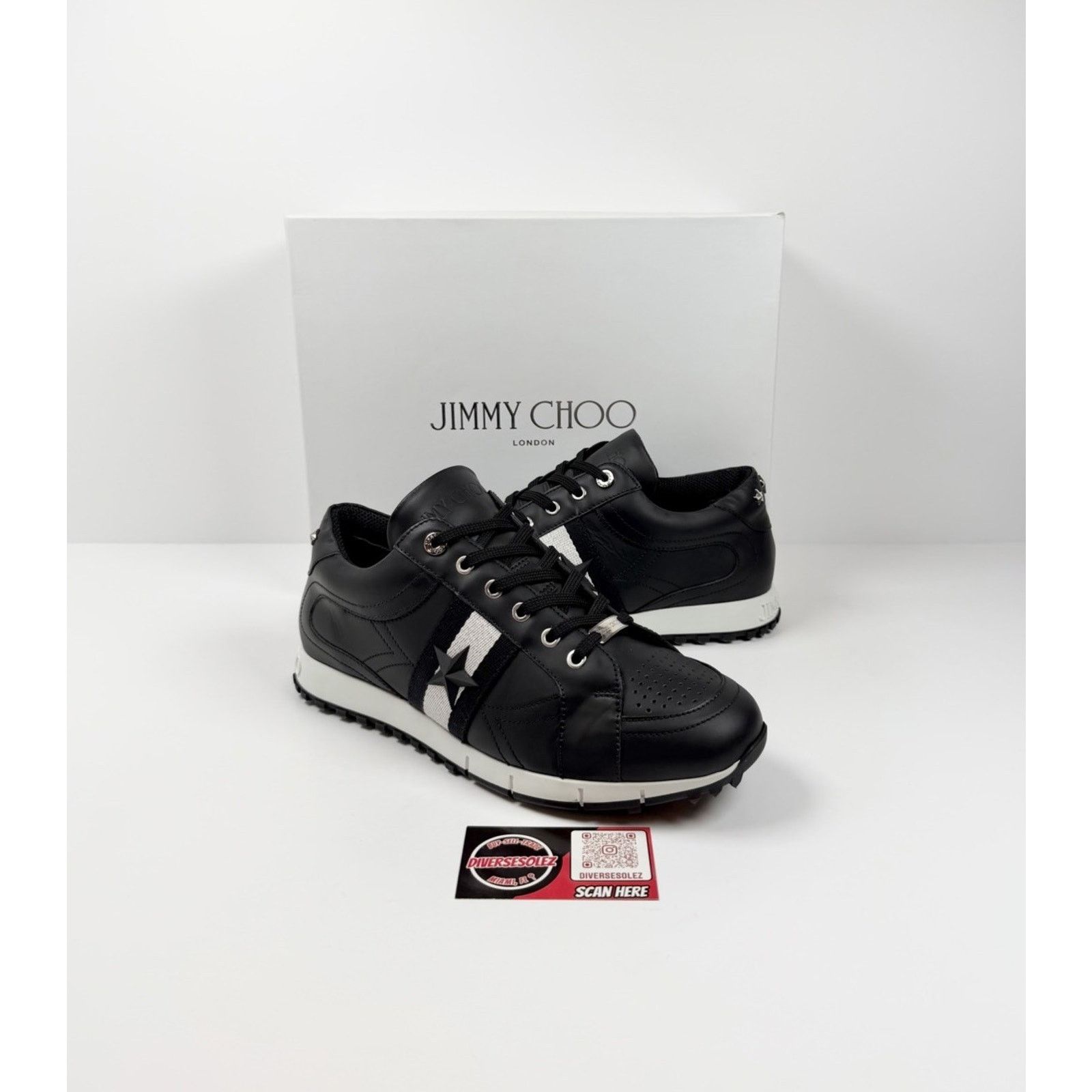 Givenchy Size 11.5 - Givenchy Leather Star Studded Sneakers Size US 11.5 / EU 44-45 - 1 Thumbnail