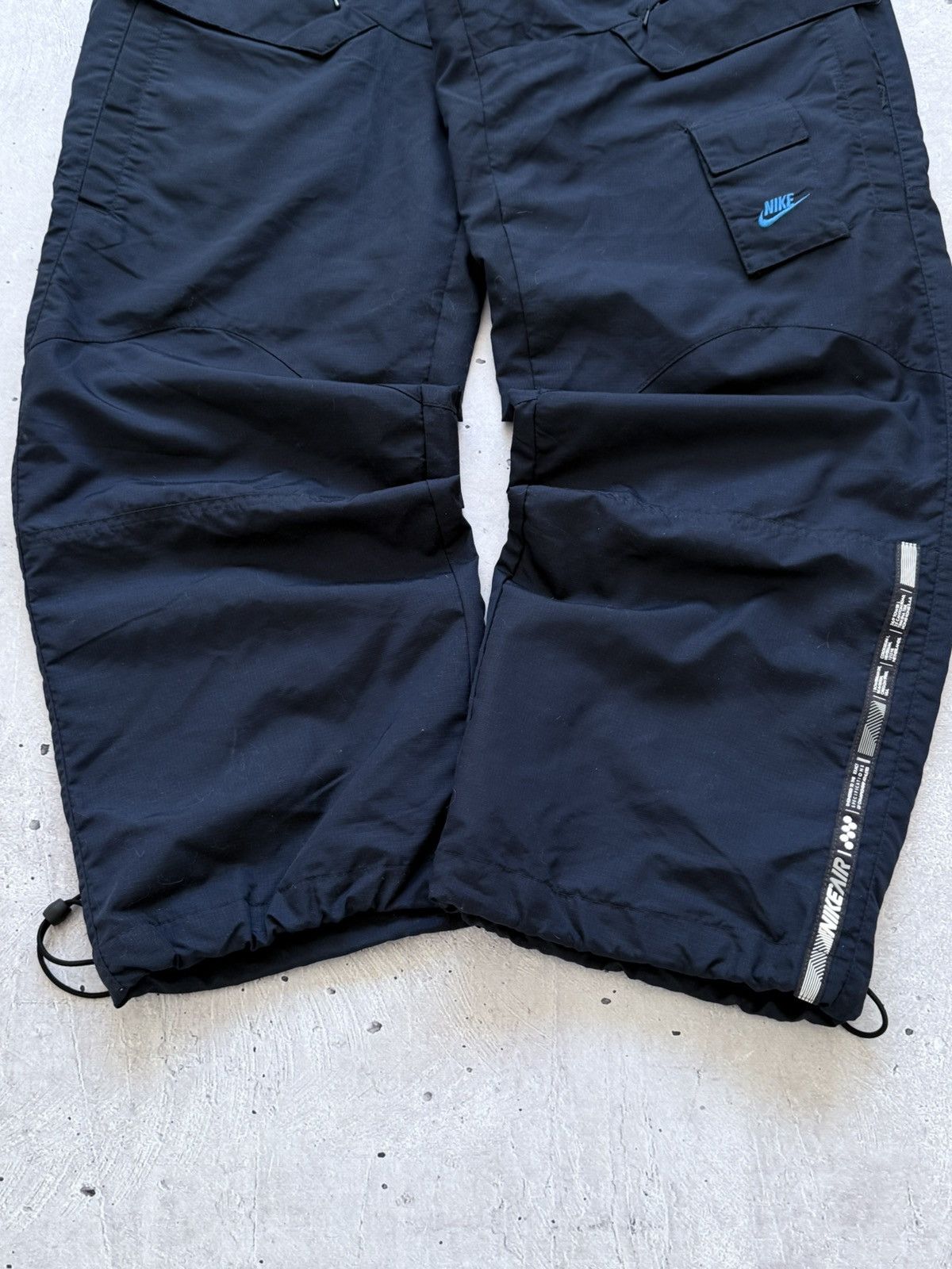 Nike Vintage 00s Nike Baggy Cargo Nylon Tack Pants Y2K Size US 34 / EU 50 - 2 Thumbnail