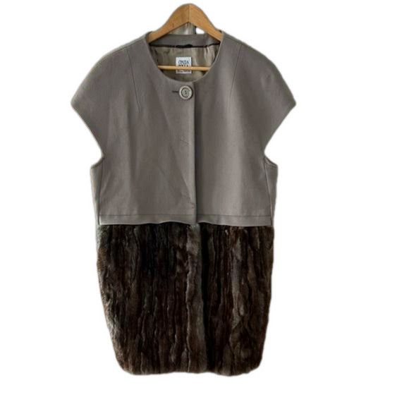 Cinzia Rocca CINZIA ROCCA mink fur wool women’s vest made in Italy us 8 Size M / US 6-8 / IT 42-44 - 1 Thumbnail