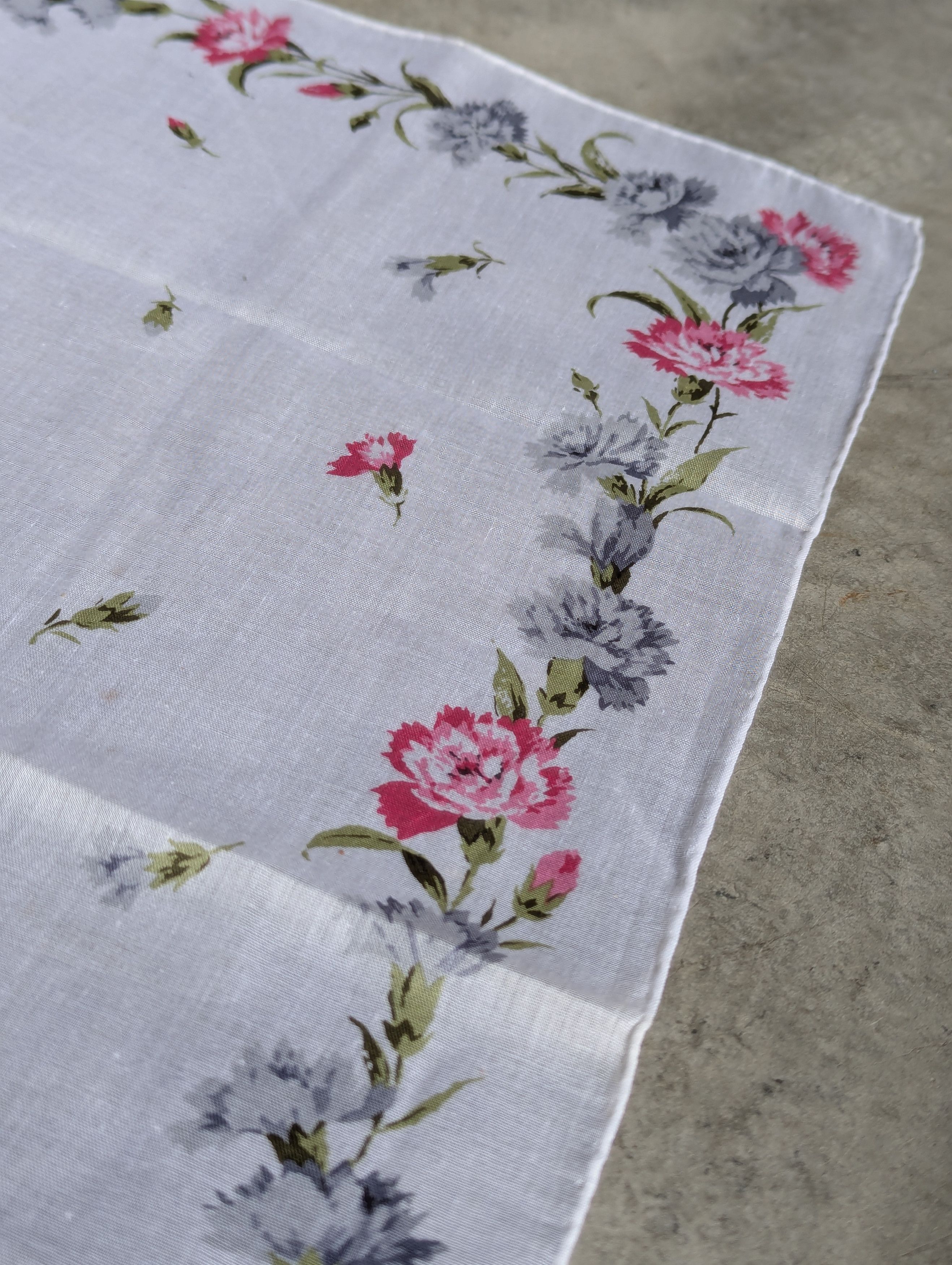 Christian Dior Monsieur 🔥FREE SHIPPING🔥Vintage Christian Dior Floral Handkerchief Size ONE SIZE - 6 Thumbnail