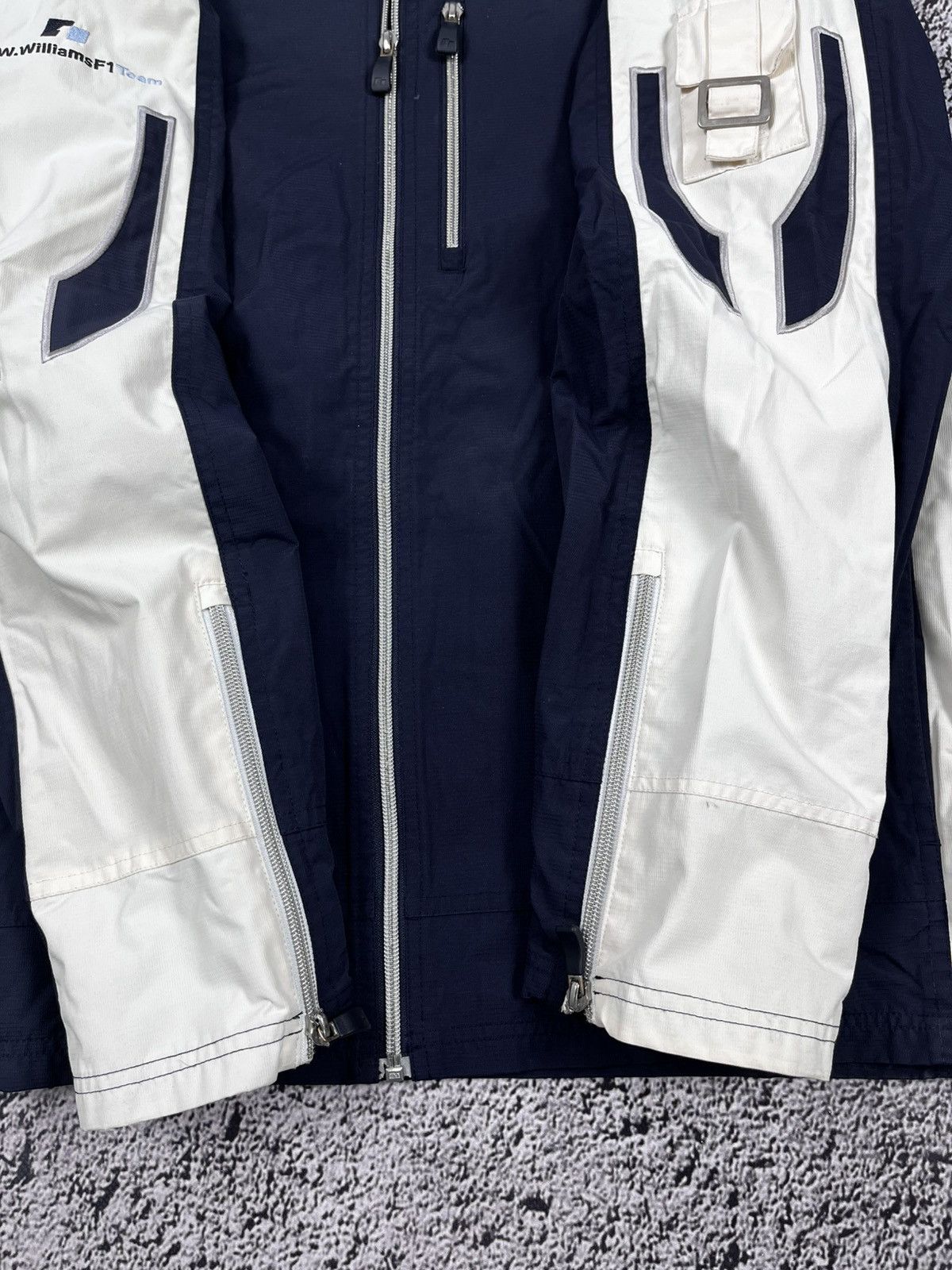 BMW Vintage Y2K Puma BMW Formula 1 Williams team racing jacket Size US XL / EU 56 / 4 - 6 Thumbnail