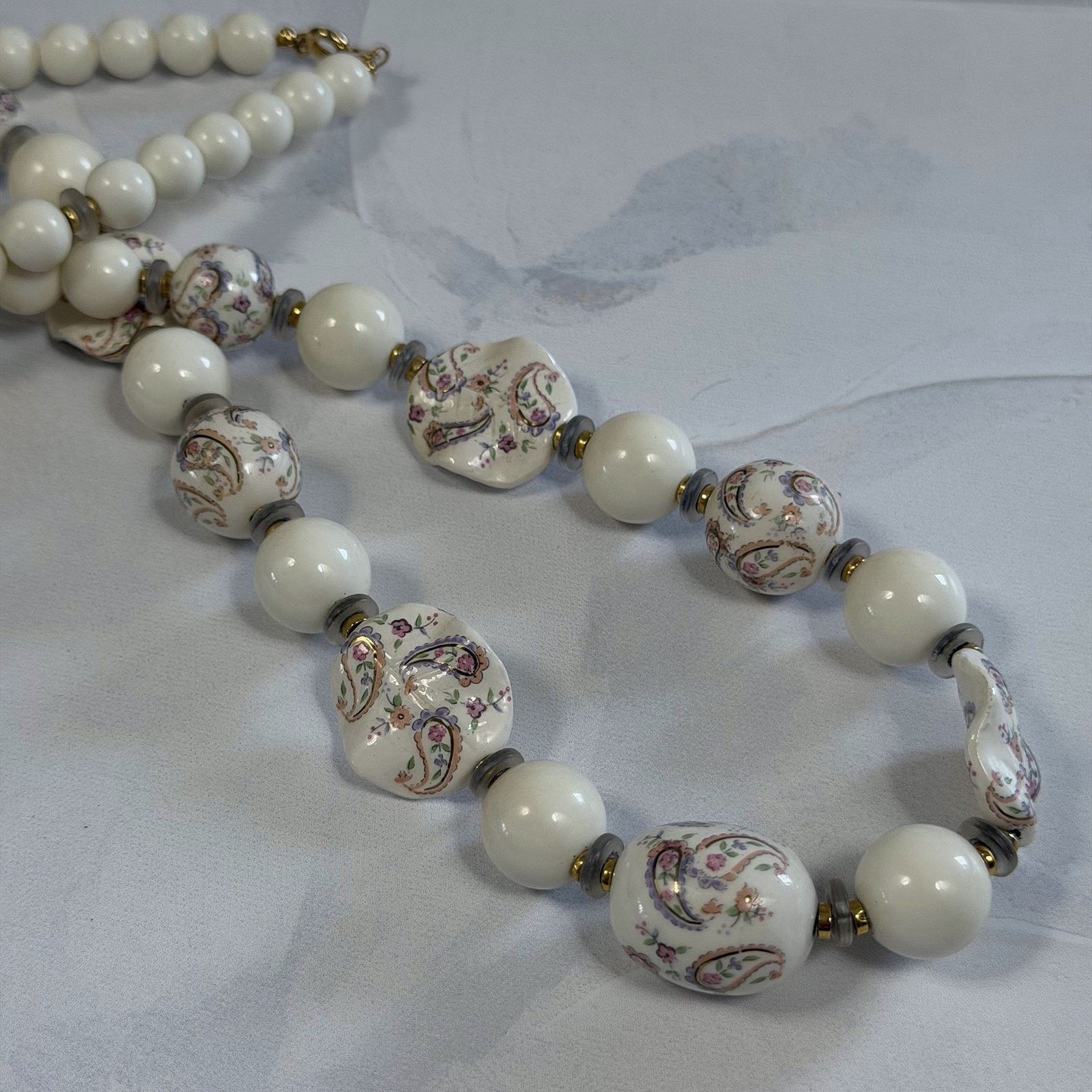 Vintage VTG 1980 Pastel Floral Porcelain Necklace White 30" Japan Size ONE SIZE - 7 Thumbnail