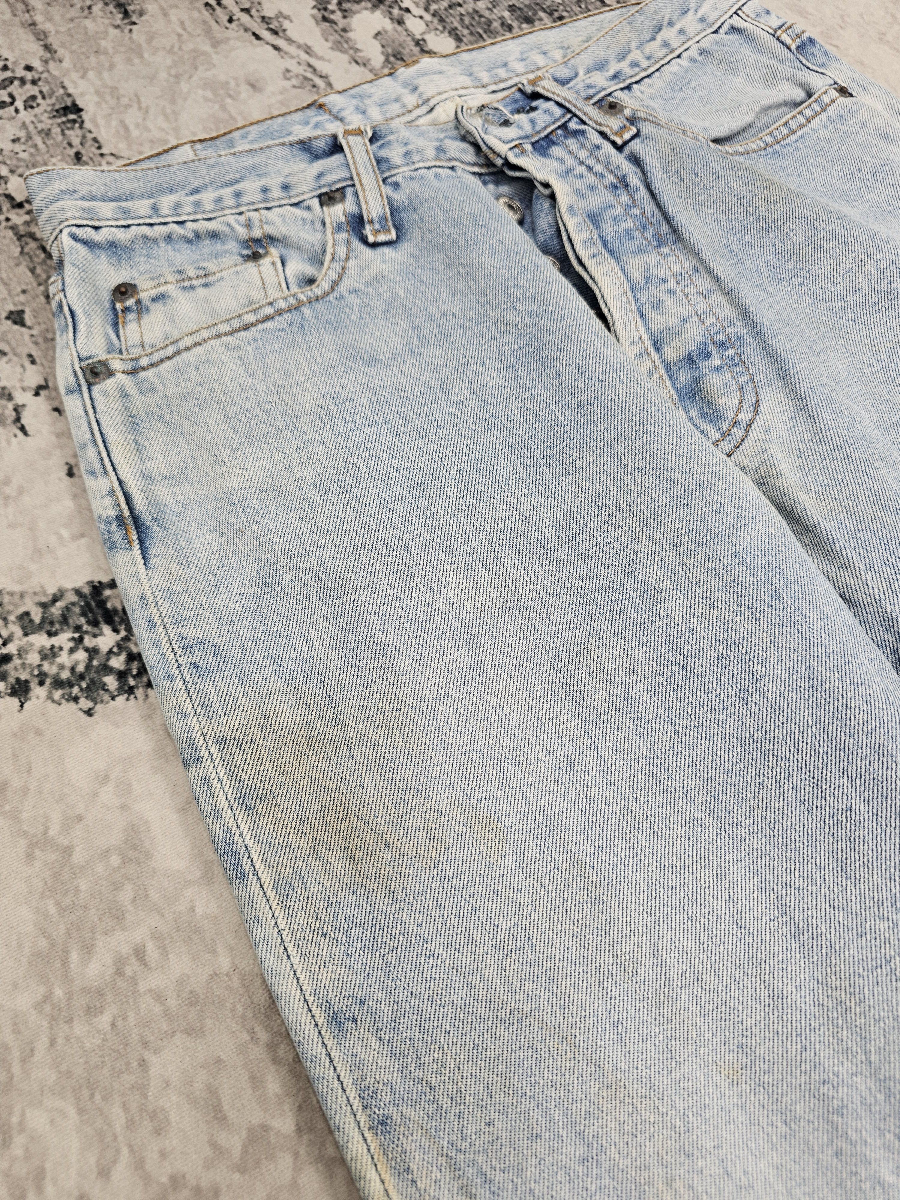 Levi's Vintage Clothing Vtg 90's LEVIS 501 Stain Faded Jeans Made In USA L0550 Size US 28 / EU 44 - 5 Thumbnail