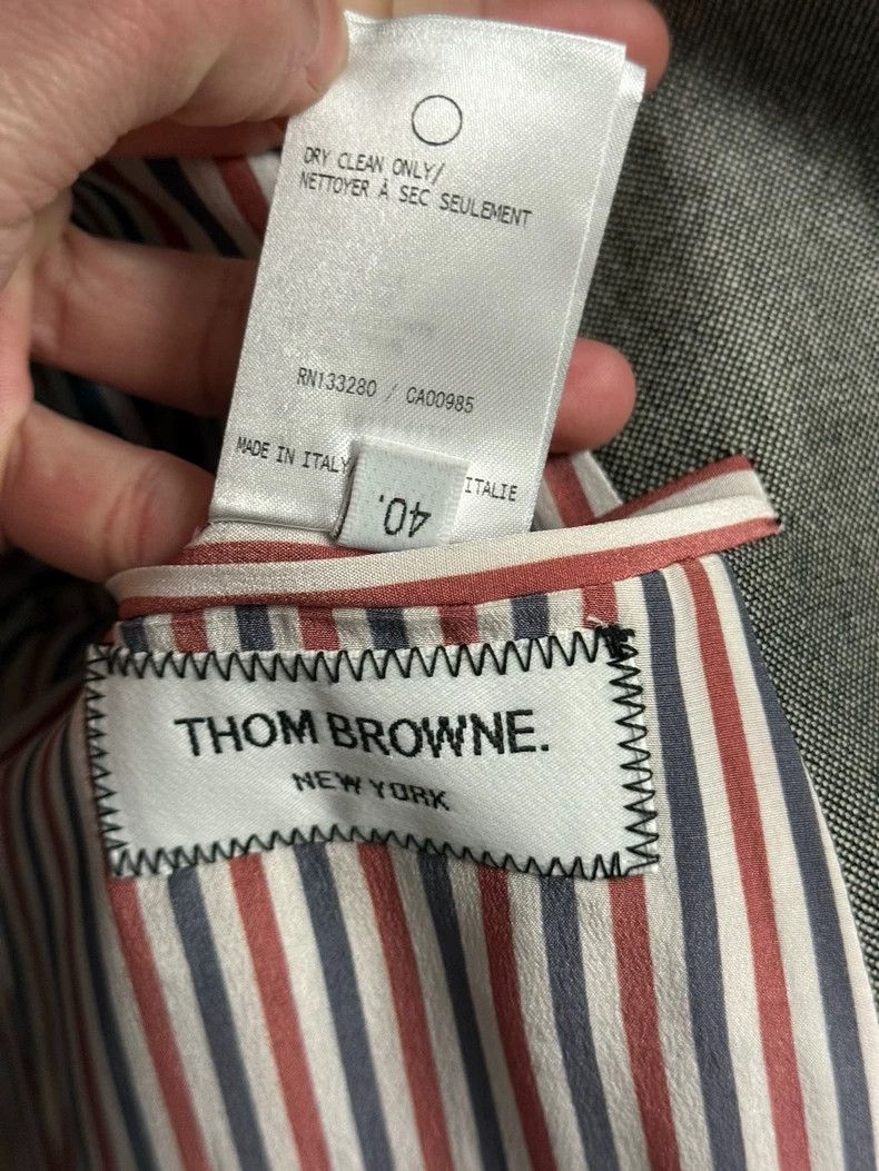 Thom Browne Thom browne Dark gray wool lapel single-breasted suit 2504- Size S / US 4 / IT 40 - 4 Thumbnail