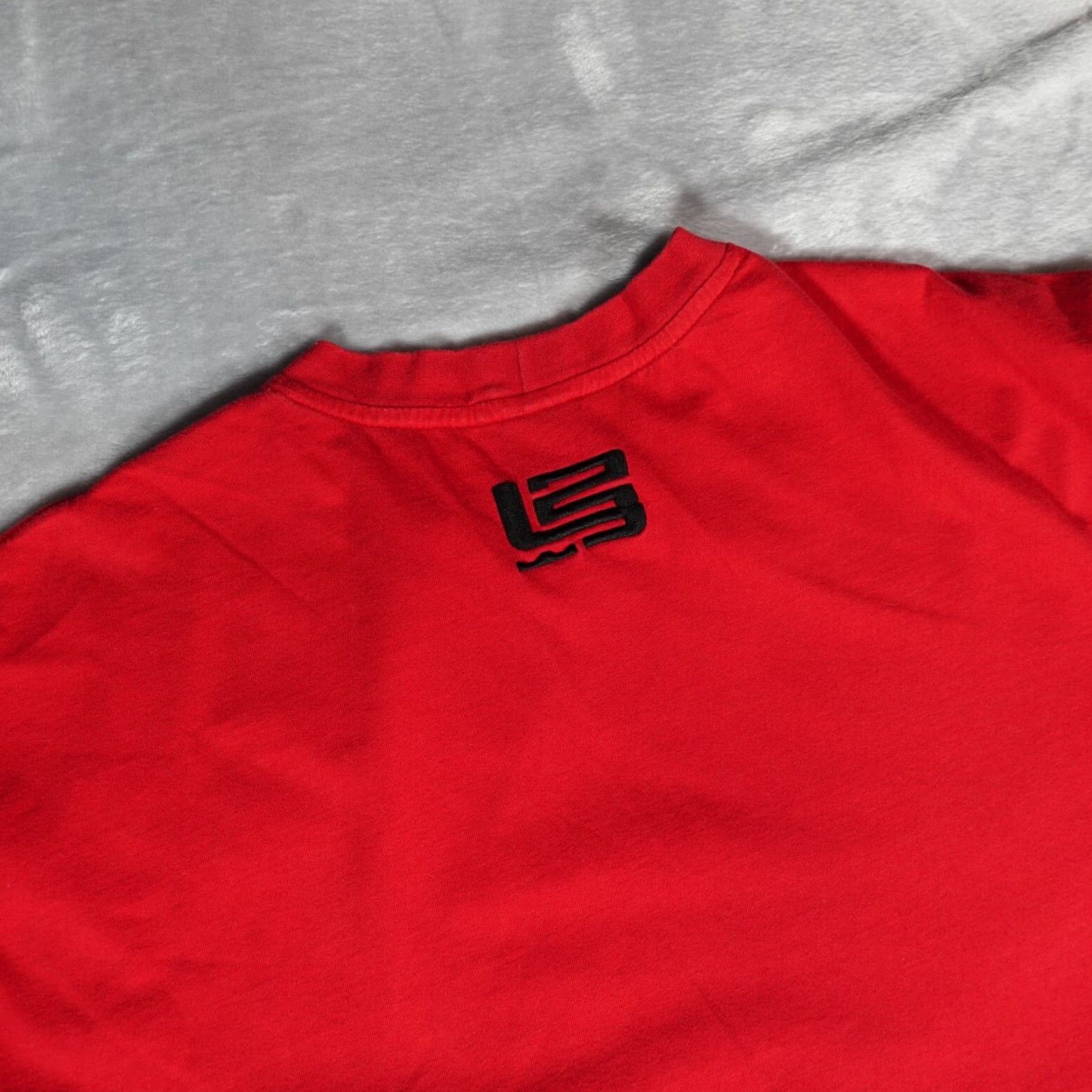 Nike VINTAGE Nike LeBron James Big Face T-Shirt Mens XL Oversized Graphic Print Red 2000s Retro NBA Basketball Size US XL / EU 56 / 4 - 6 Thumbnail