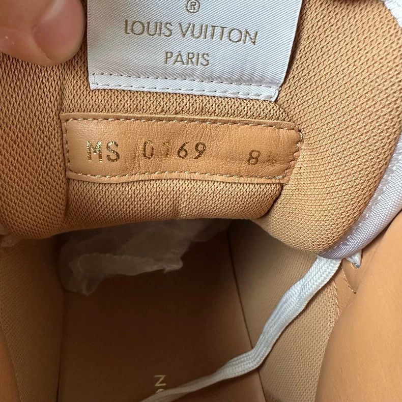 Louis Vuitton Louis Vuitton Rivoli high-tops in white and blue shoes Size US 9.5 / EU 42-43 - 6 Thumbnail