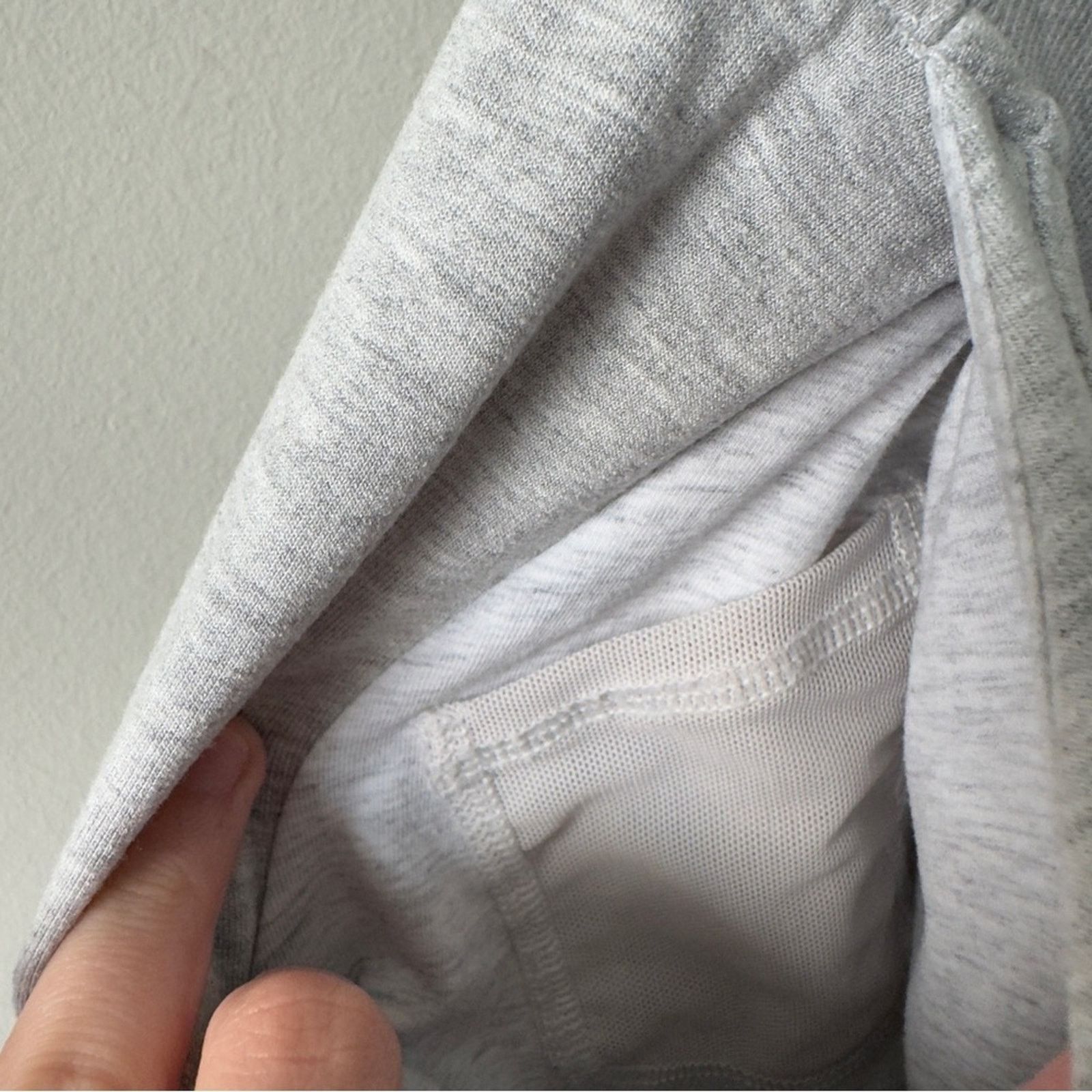 Lululemon Lululemon Warm Down High-Rise Jogger in Heathered Core Ultra Size 26" / US 2 / IT 38 - 11 Thumbnail