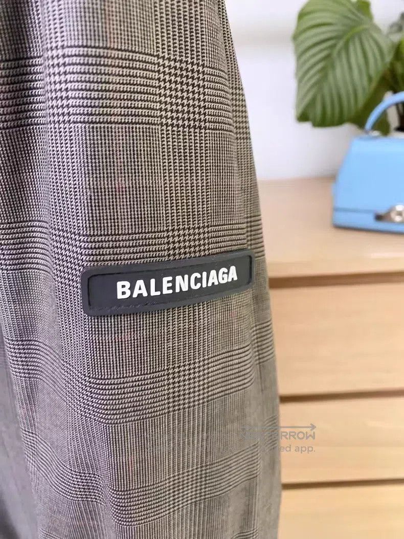 Balenciaga Balenciaga Sleeve Logo Suit Jacket Size US S / EU 44-46 / 1 - 3 Thumbnail